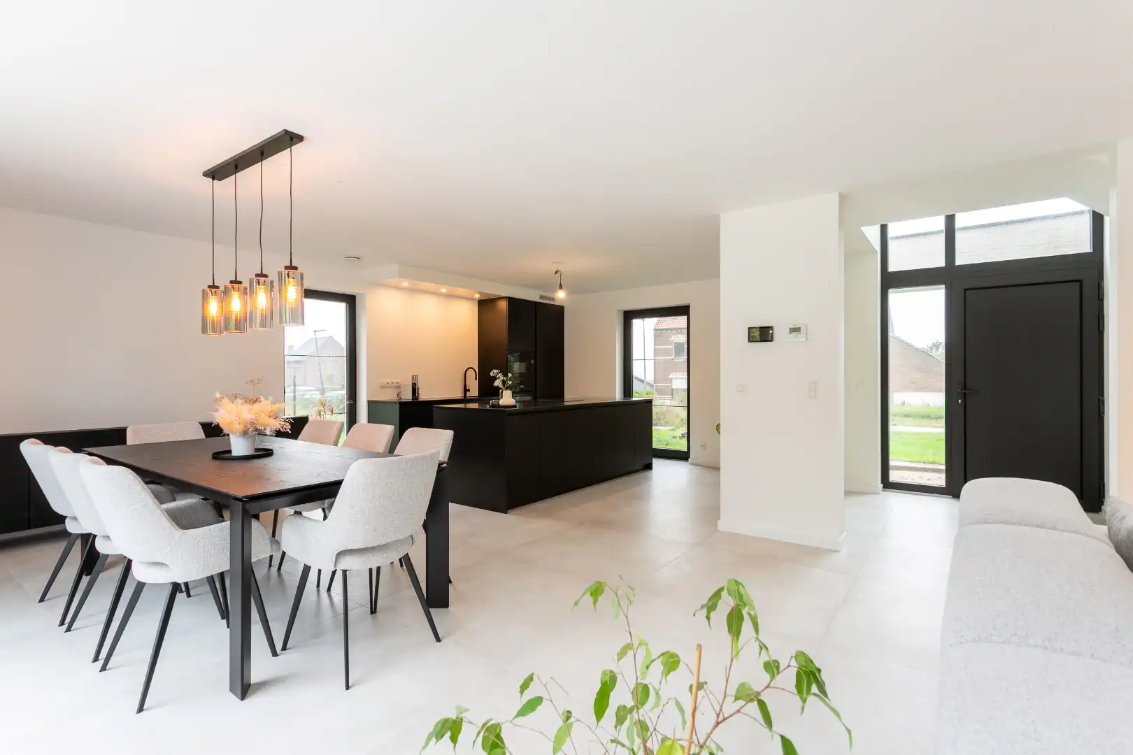 Recente stijlvolle gezinswoning met 3 slpk te Beersel foto 3