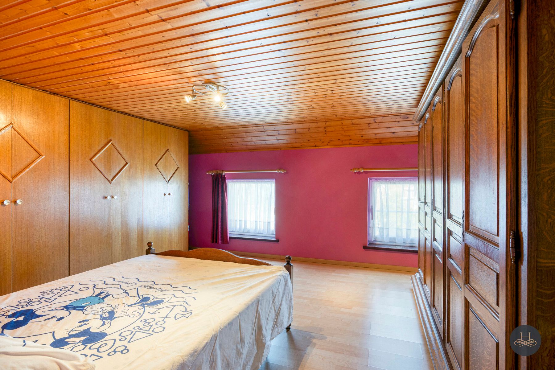 Woning met ruime loods op royaal perceel foto 16