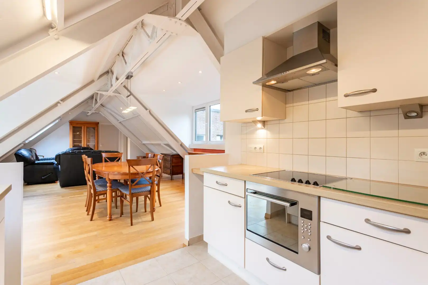 Uniek gelegen 1-slpk-appartement met ruim terras en garage in het Kluisbos foto 5