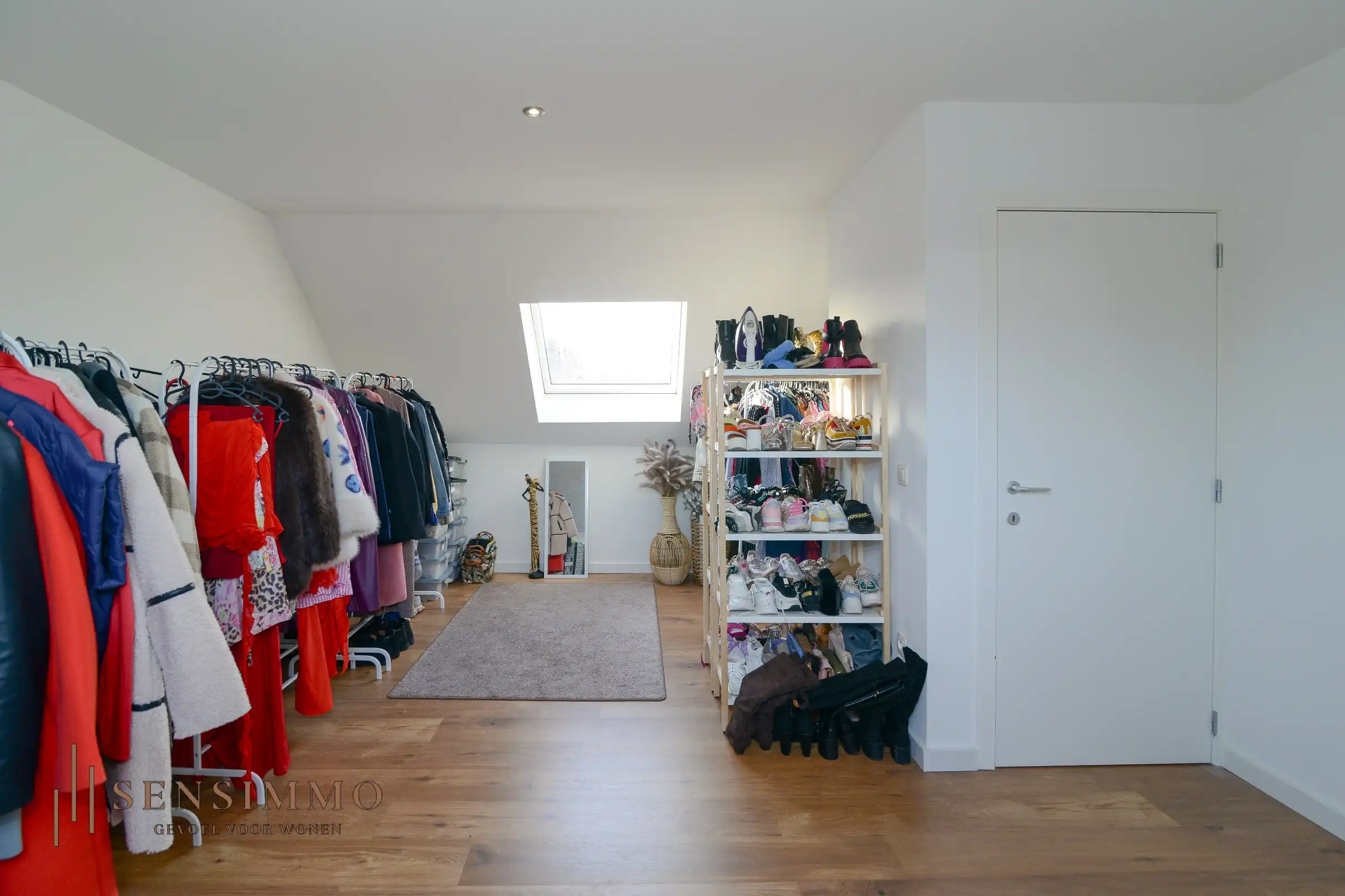 Recent gerenoveerde Tuinwijkwoning met 4 slaapkamers te Genk  foto 14