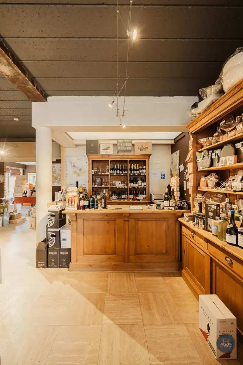 Centraal gelegen handelspand met énorm potentieel foto 12