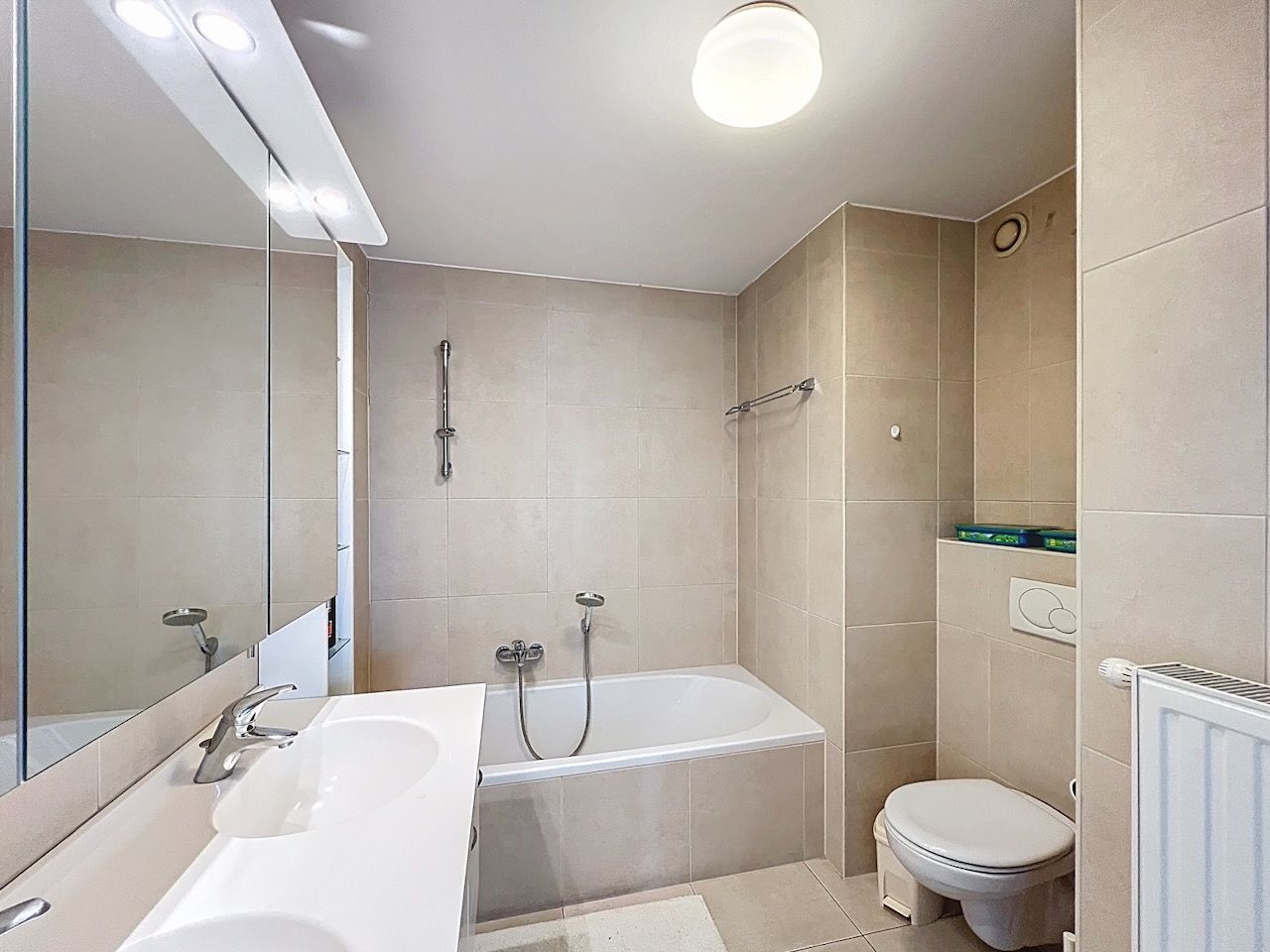Zuidgericht duplex-dakappartement met veel ruimte op toplocatie in Heist foto 19