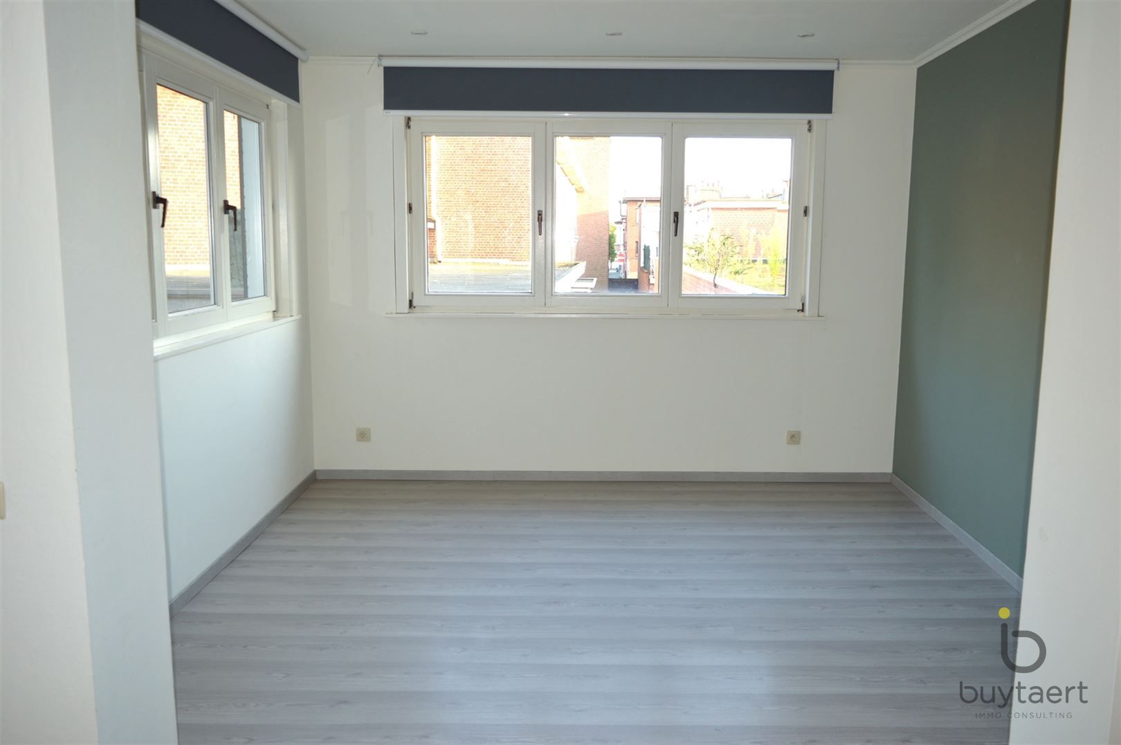 Gerenoveerd appartement te Deurne met staanplaats. foto 14