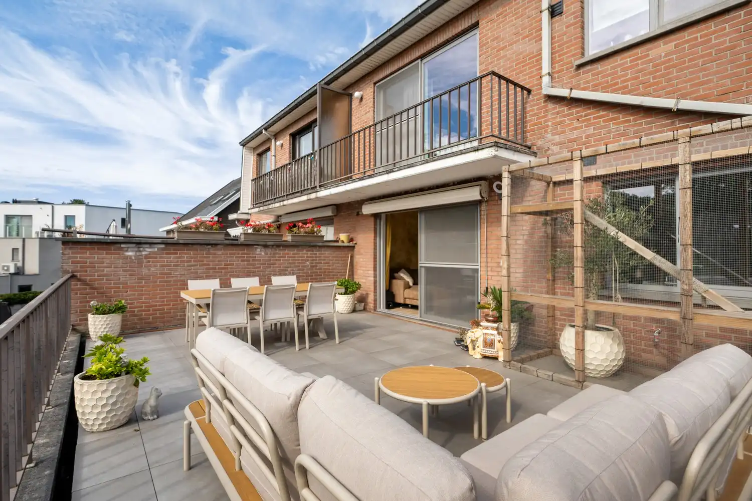 Gerenoveerd appartement met 2 slpkrs, terras en garage nabij centrum Keerbergen foto 5