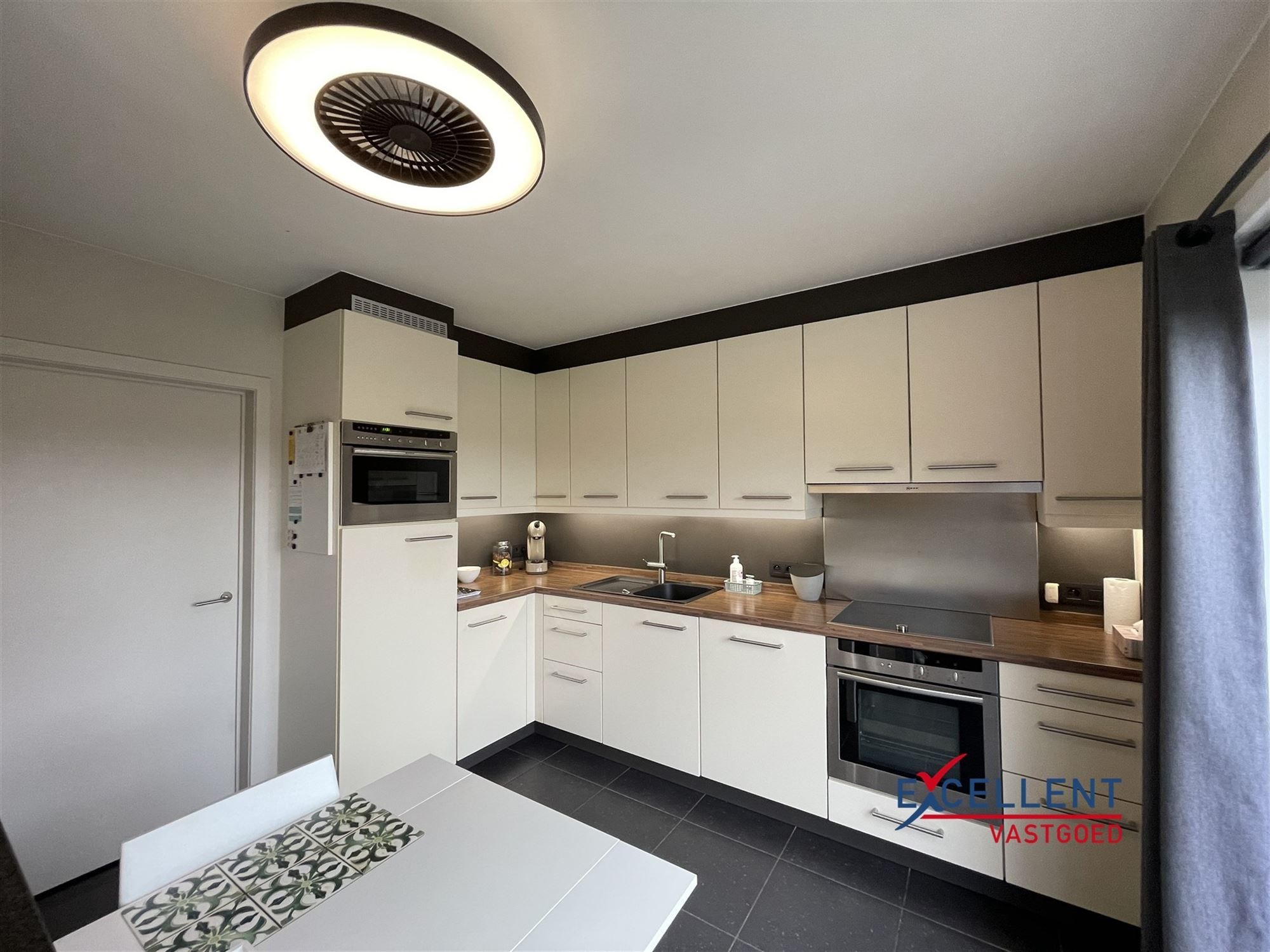 Rustig gelegen halfopen woning te huur met 3 slaapkamers foto 5