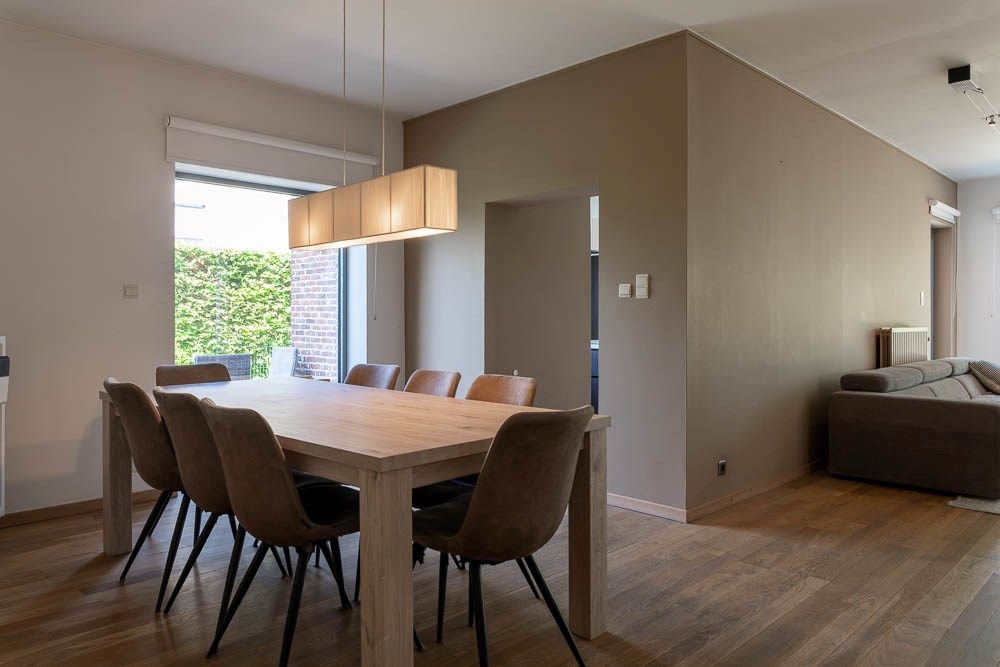 Instapklare villa op 817 m² met ruime tuin in Zeveneken (Lochristi) foto 4