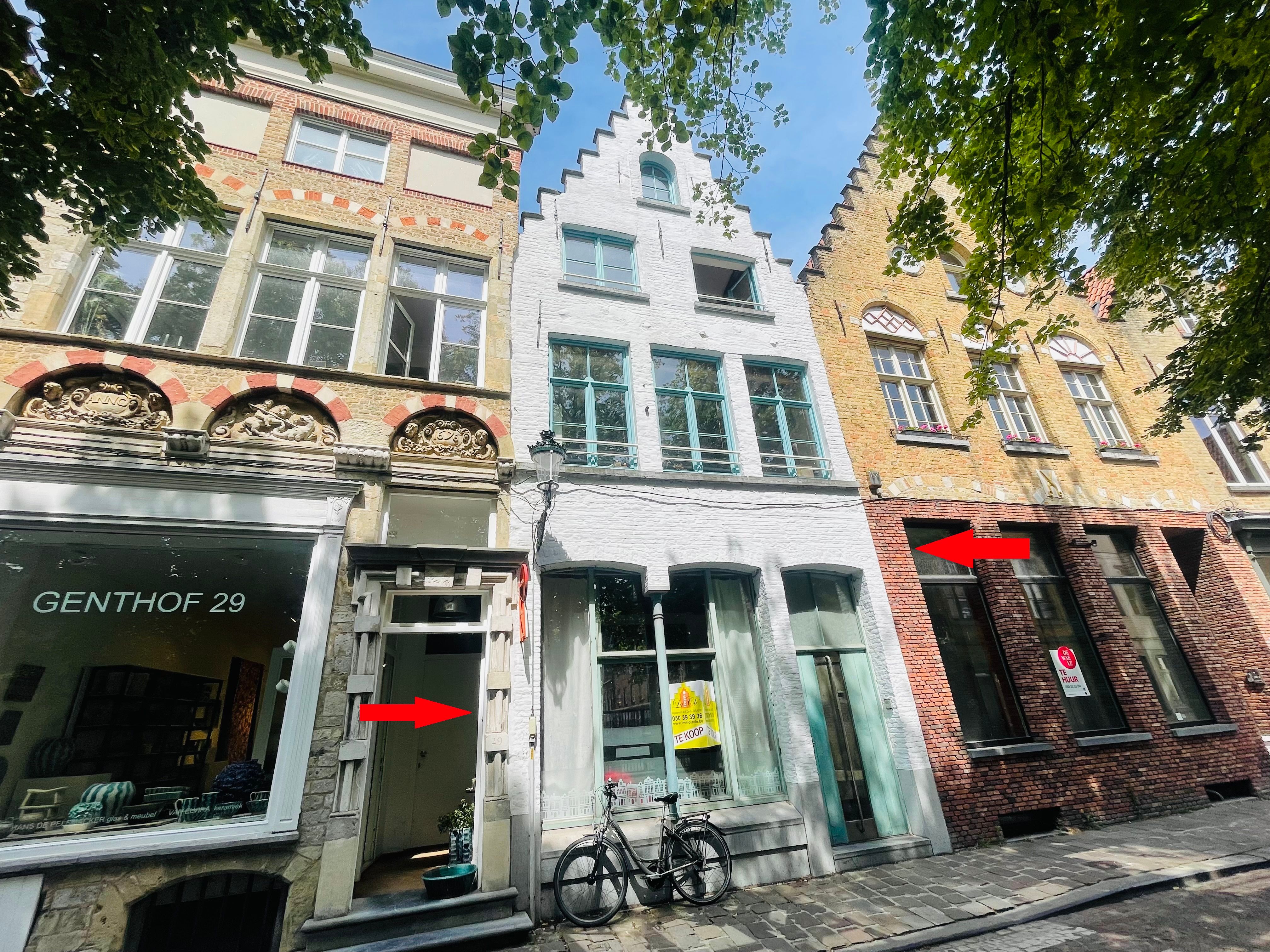 In Hartje Brugge , in het historisch centrum Uniek gelijkvloers appartement van 95m² met plafondhoogte van 3,8 meter in de living en uitgang aan de Gouden Handrei. foto 16