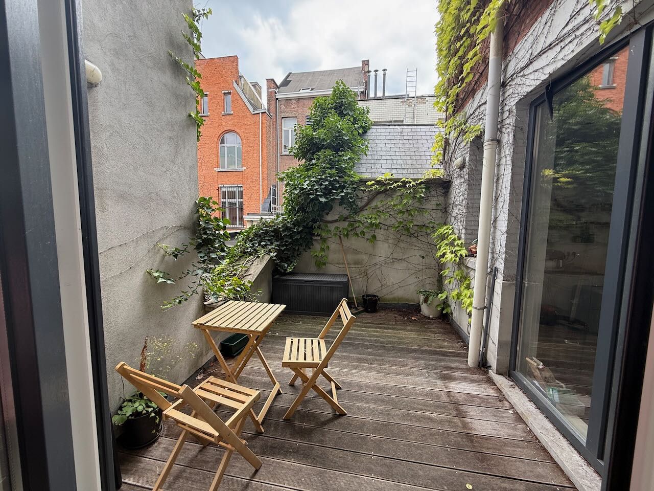 In het hart van Antwerpen, maar toch in een rustige straat, bevindt zich dit appartement foto 15