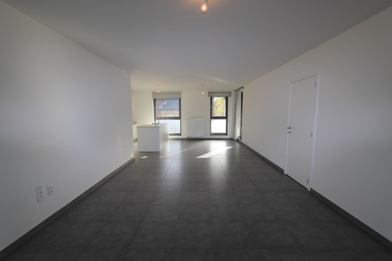 MODERN APPARTEMENT MET 2 TERRASSEN EN GARAGE foto 2