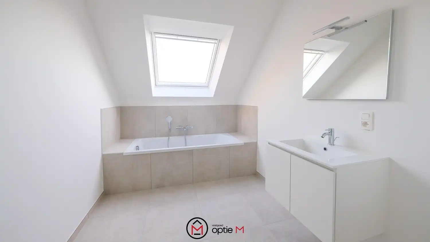 Penthouse te huur in Bilzen-Hoeselt – lichtrijk wonen met panoramisch zicht over de velden foto 17