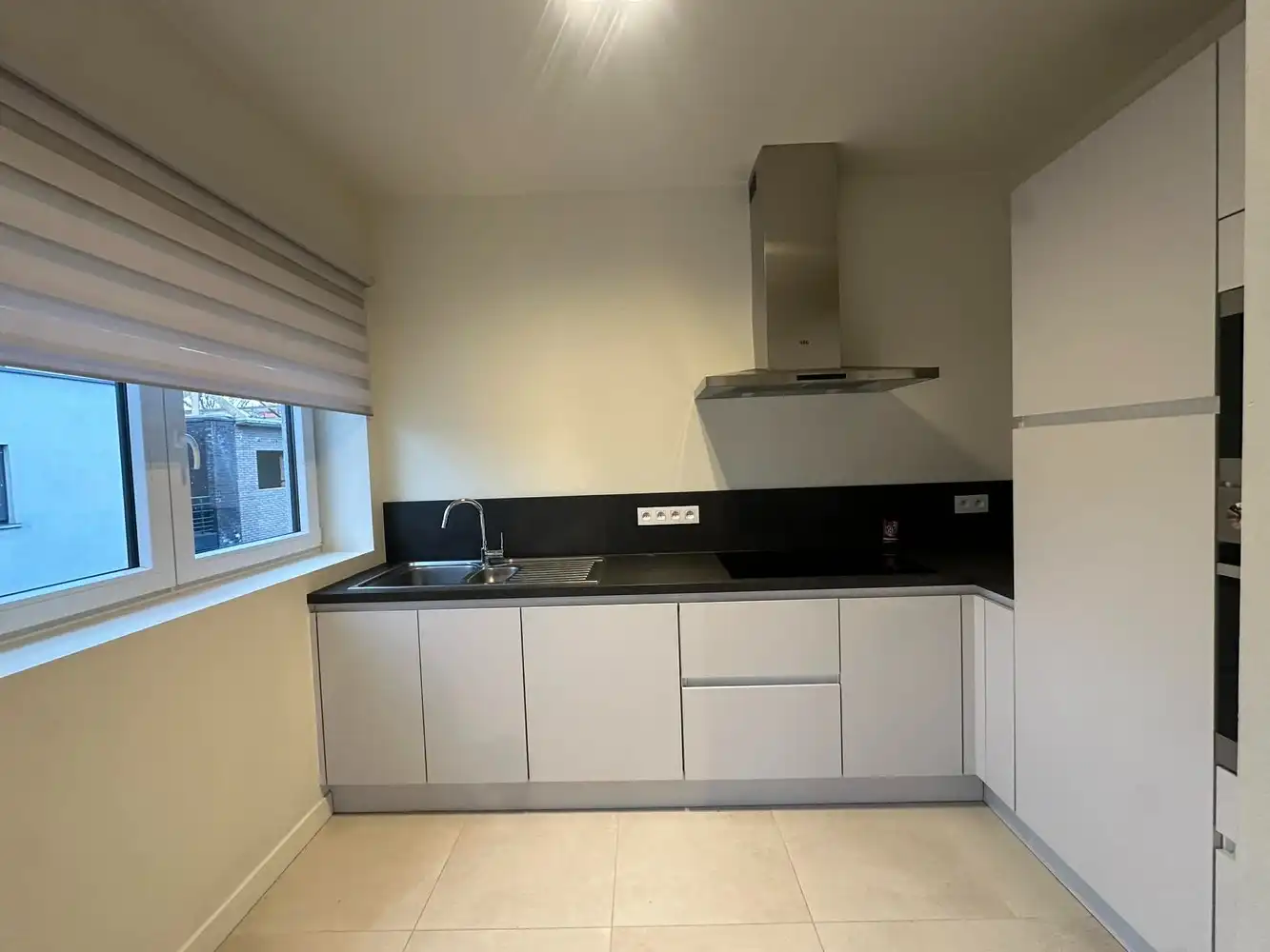 ENERGIEZUINIG GERENOVEERD APP. INCLUSIEF GARAGEBOX EN KELDER NABIJ LEO DE BETHUNELAAN foto 8