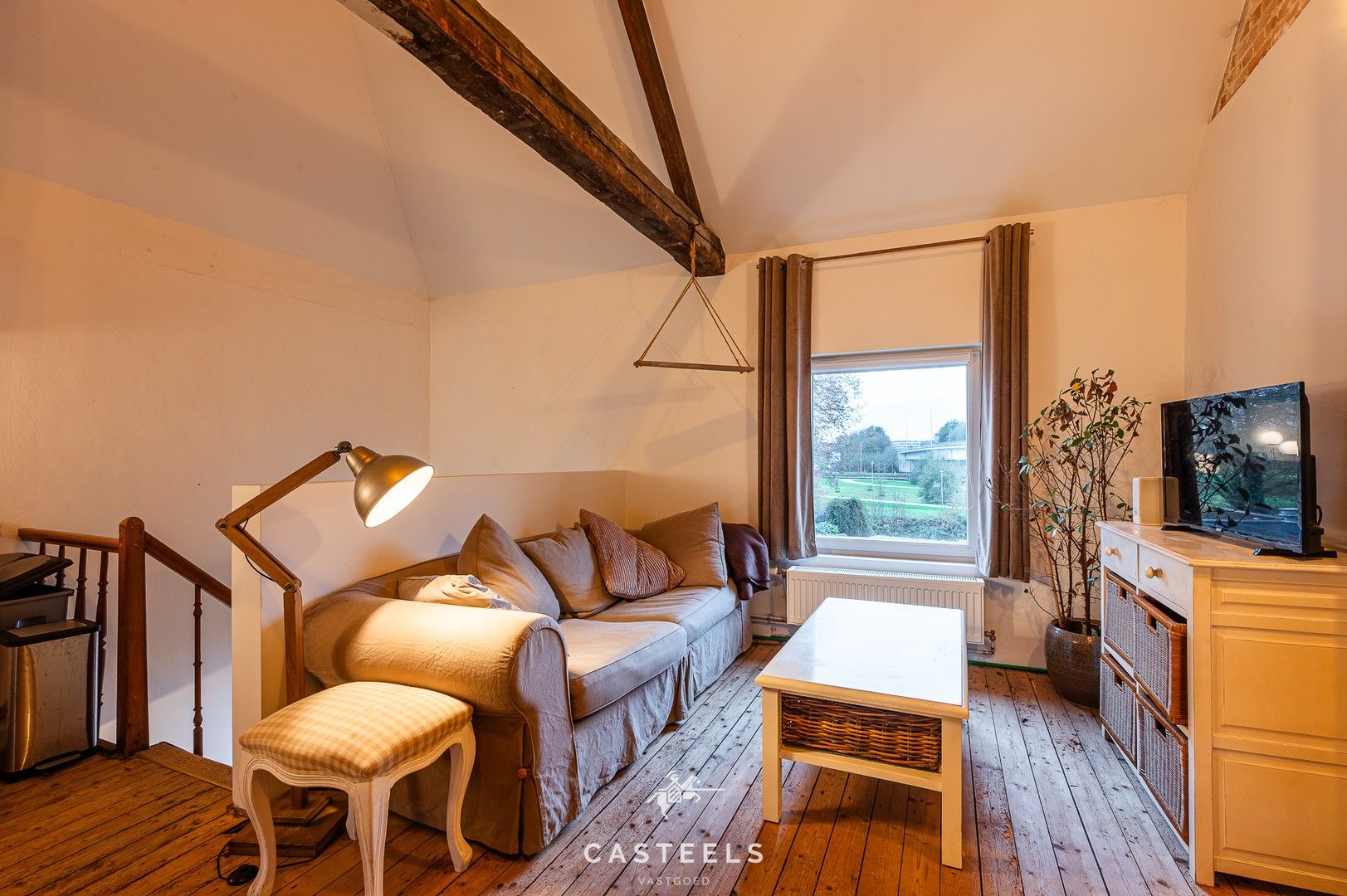 Instapklare stadswoning nabij station Brugge met tuin en studio foto 17