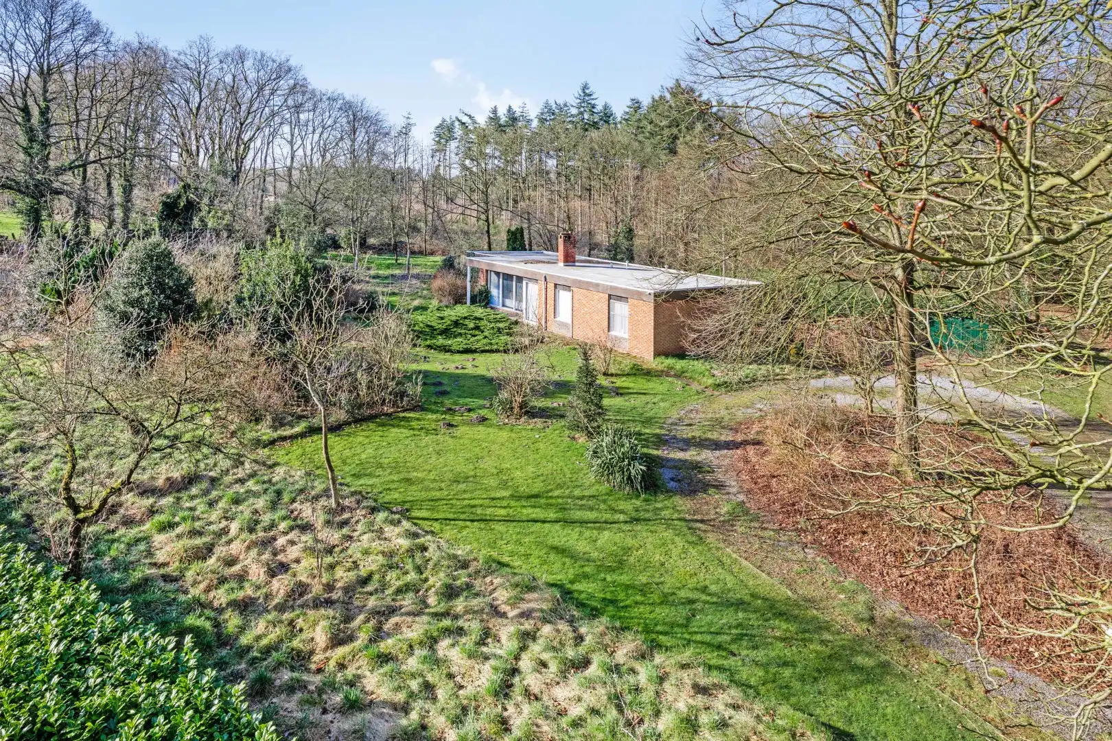 Unieke woonst op 13 hectare: rust, natuur en eindeloze mogelijkheden! foto 2