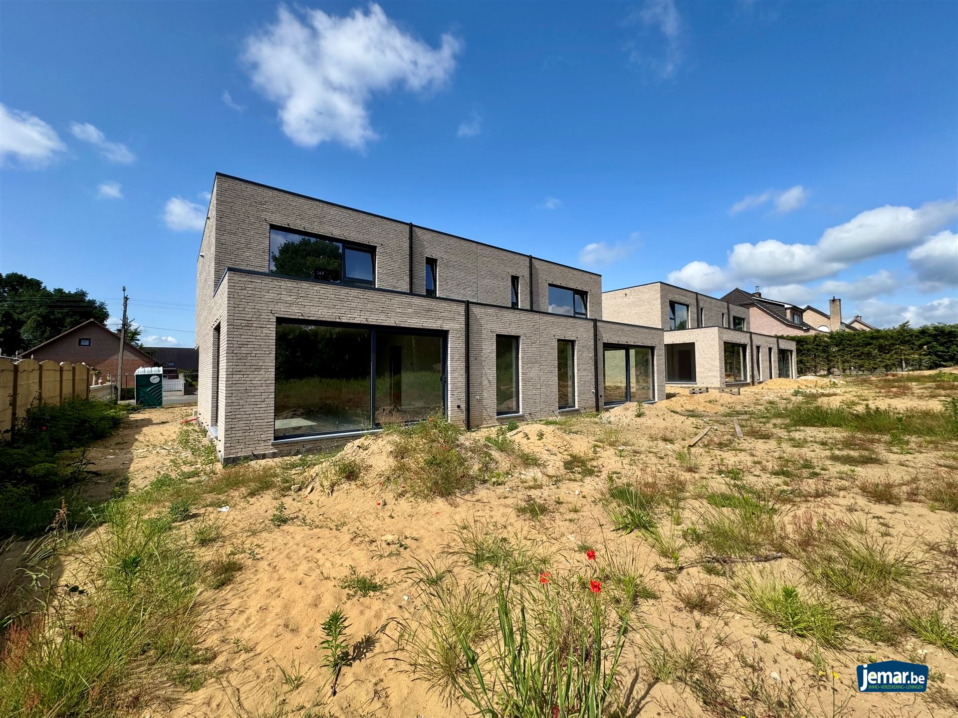 Nieuwbouwwoningen - instapklaar, energiezuinig, prachtige ligging en 3 slaapkamers  foto 2