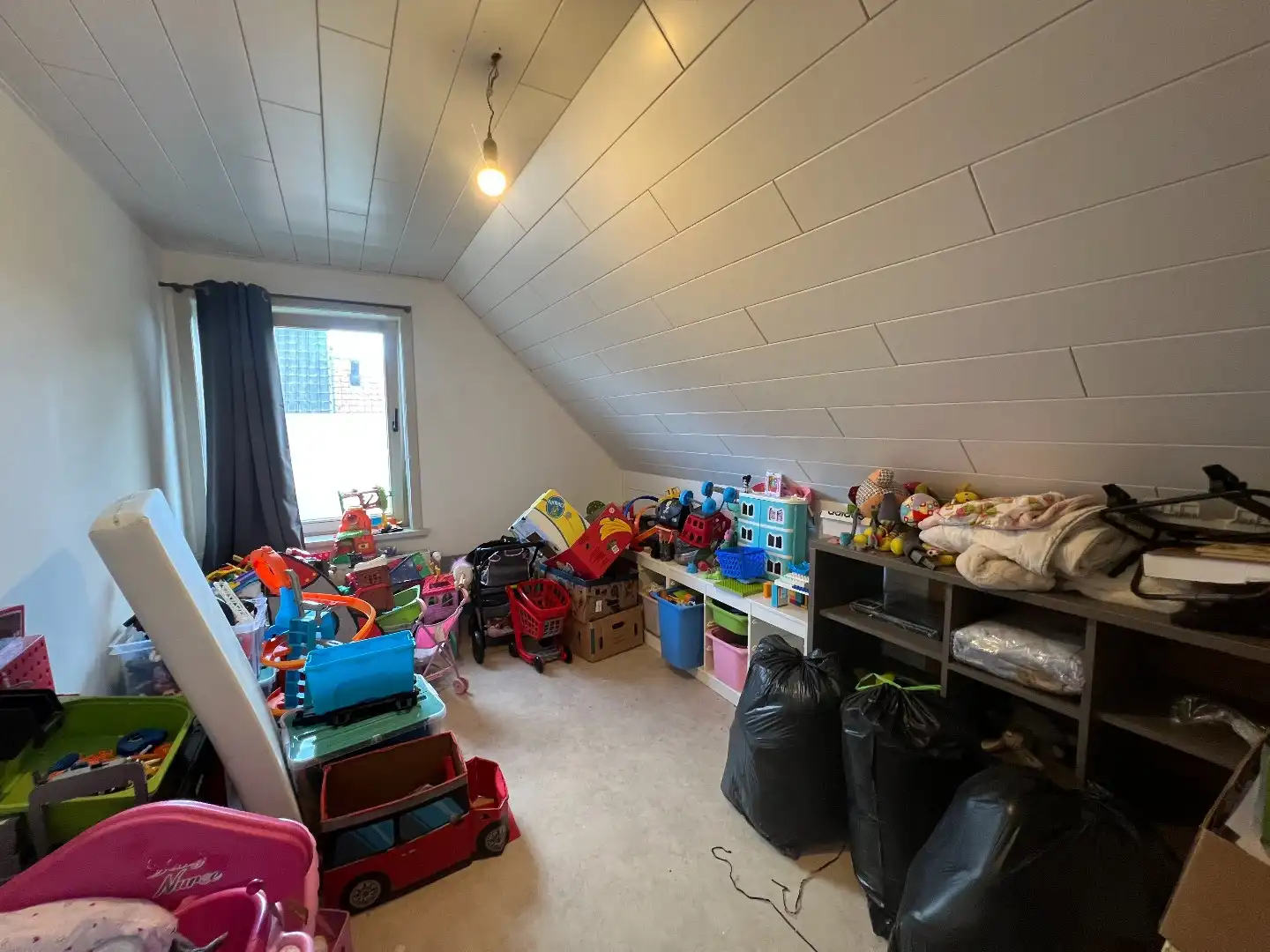Halfopen bebouwing met 3 slaapkamers, garage en tuin te Zarren foto 7