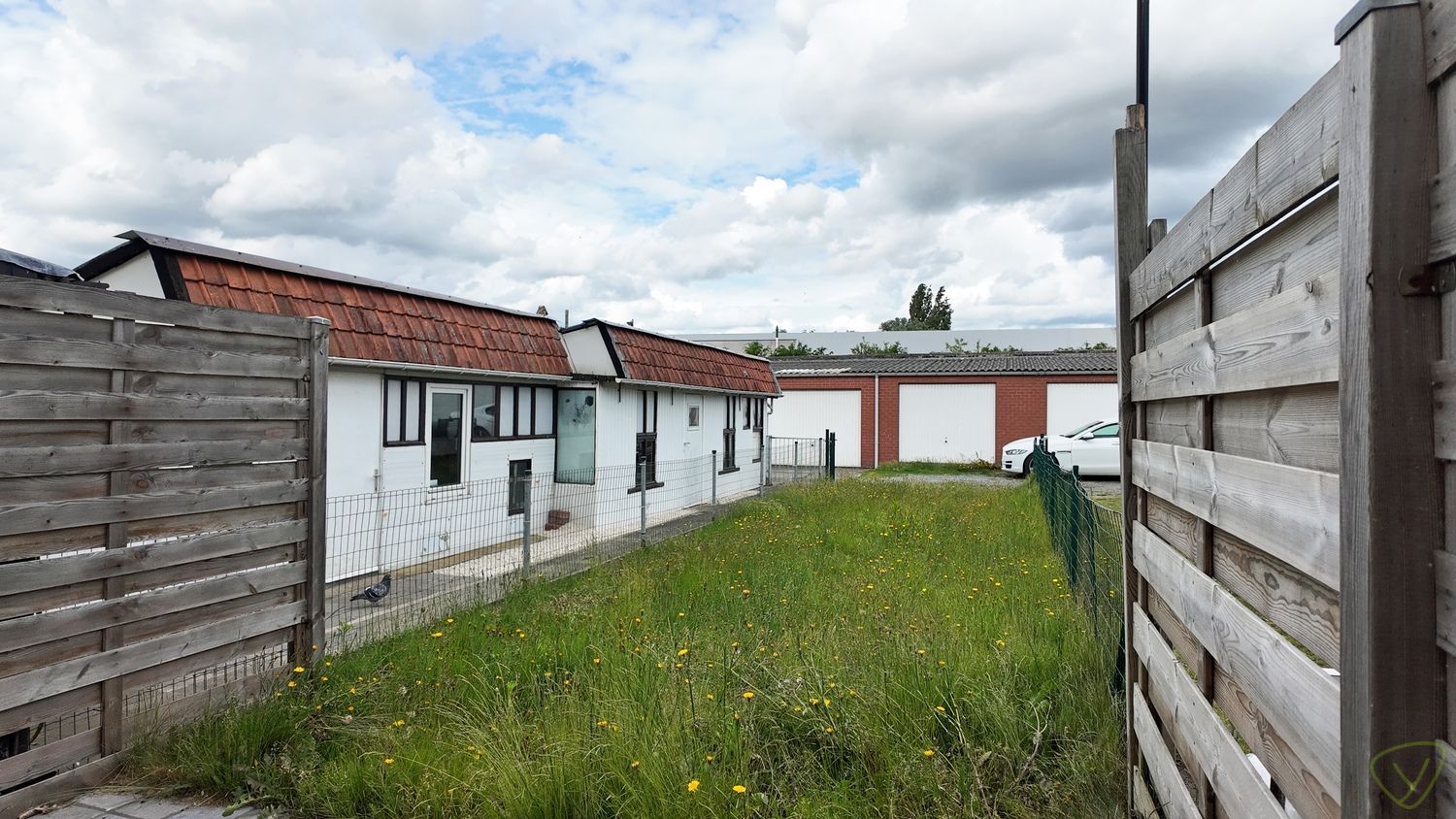 Gerenoveerde arbeiderswoning met drie slaapkamers en garagebox foto 22