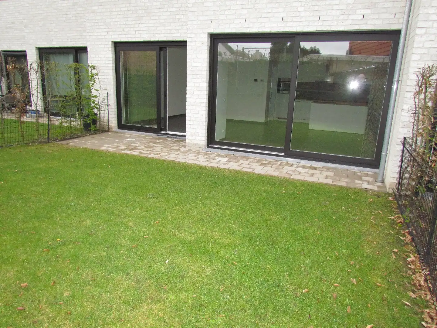 INSTAPKLAAR GELIJKVLOERSAPPARTEMENT MET 2 SLAAPKAMERS  foto 7