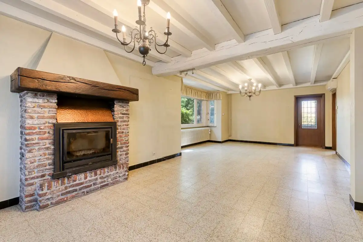 Karaktervolle gezinswoning op 1524m² te koop in Bissegem! foto 4