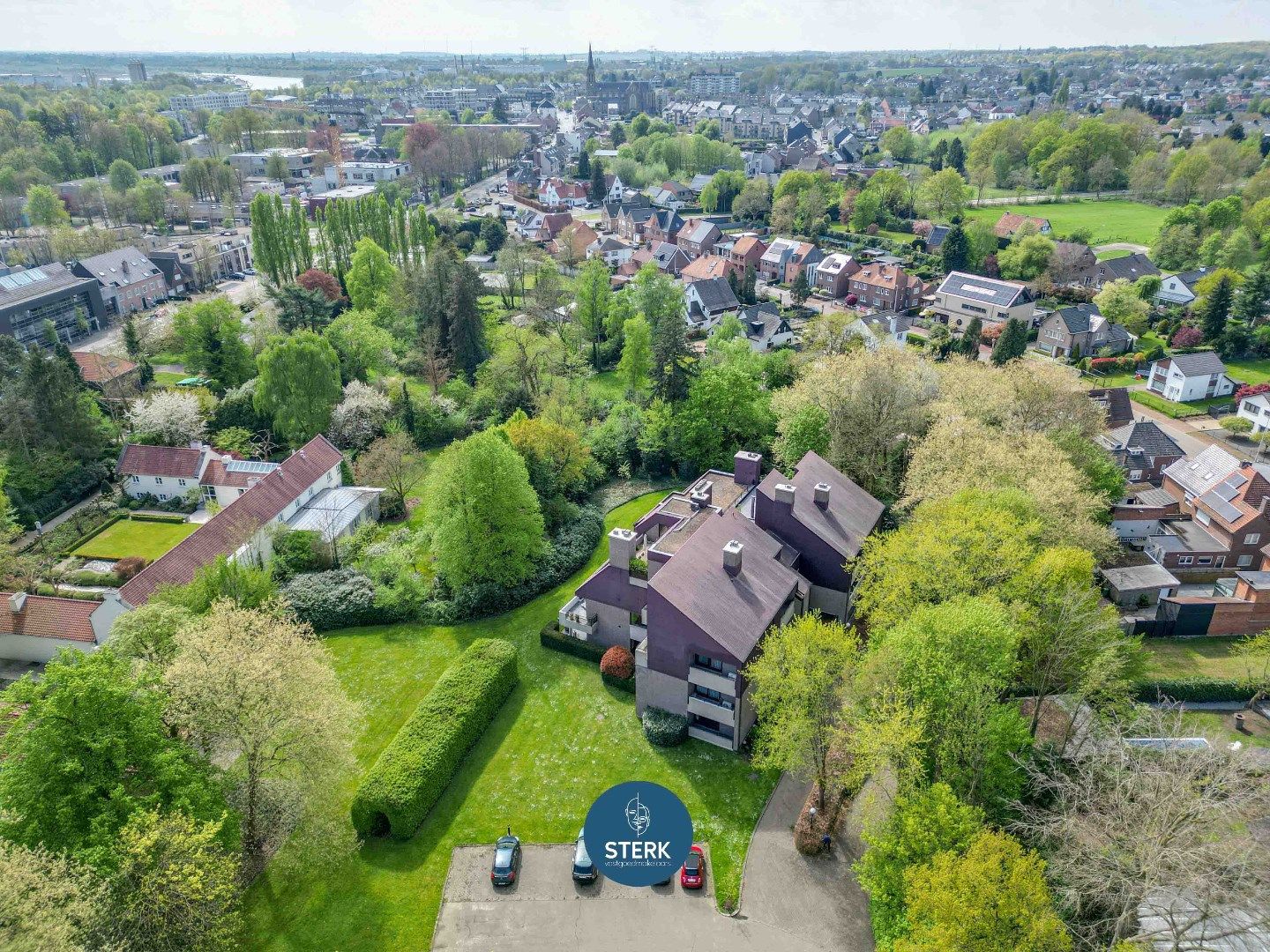 ROYAAL APPARTEMENT MET RUIM TERRAS GELEGEN IN HET UNIEKE PARKDOMEIN PETERSHEIM !  foto 39