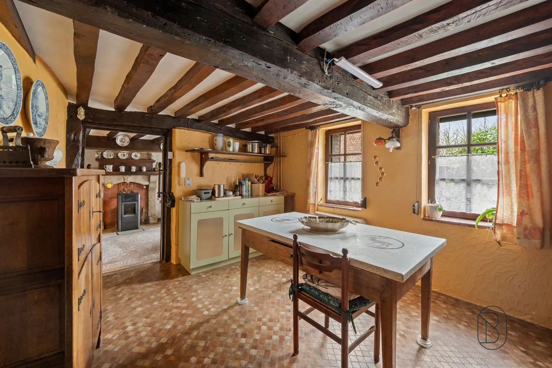 Charmante woning en bijgebouwen, met een prachtig zicht! foto 17