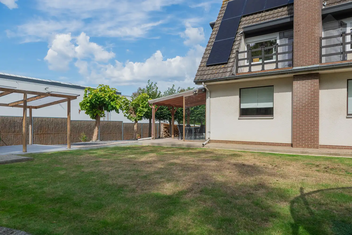 Ruime gezinswoning met 4 slaapkamers op een perceel van 840 m² foto 38
