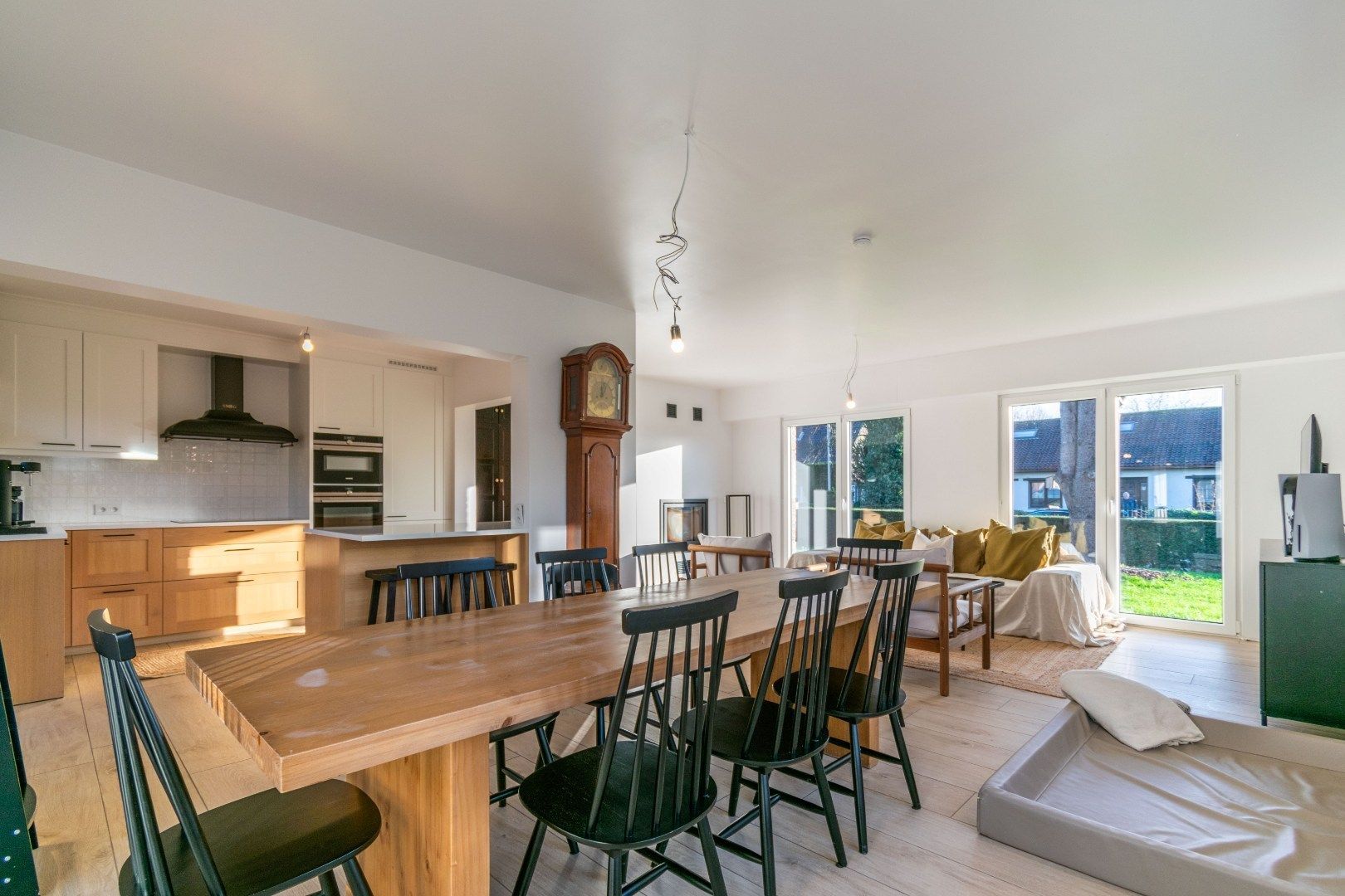 Een ingrijpend vernieuwbouwde, energiezuinige (label B) villa foto 3