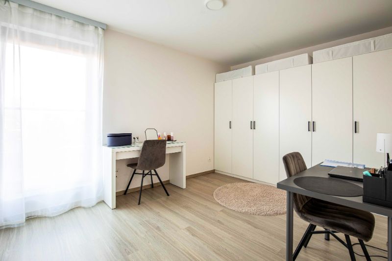 Centrum Izegem - Zeer ruim recent 2-slaapkamerappartement foto 9