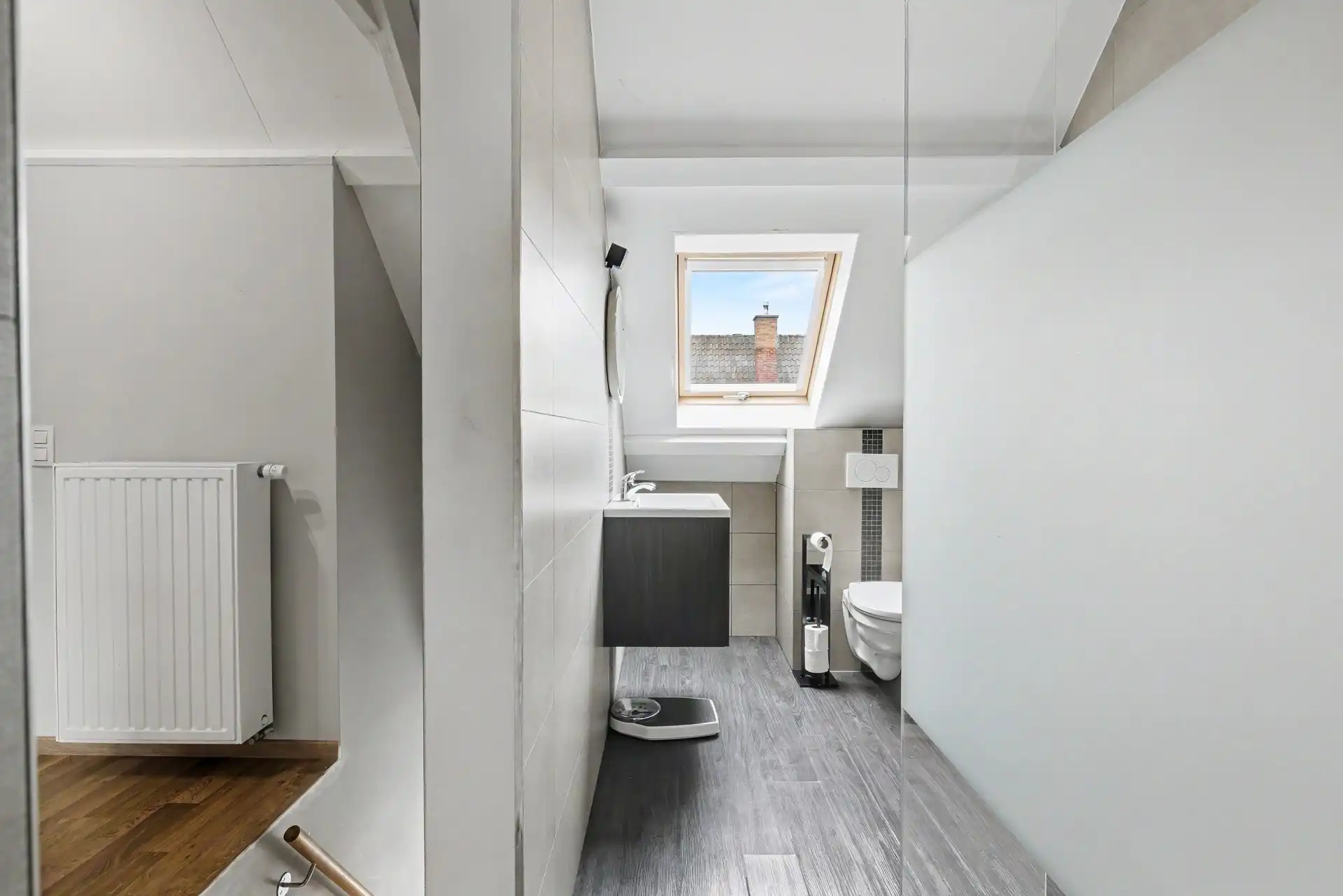 Instapklare woning met 2 slaapkamers en garage vlak bij het centrum van Stekene foto 25