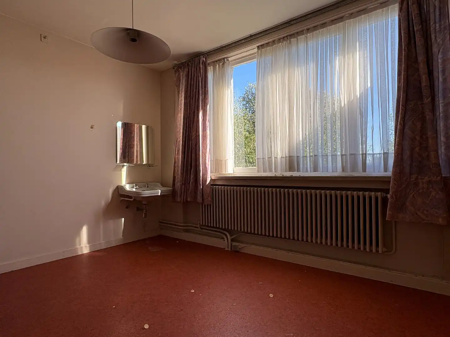 Karakter woning op de Doorniksesteenweg met 4 slks, tuin en garage. foto 11