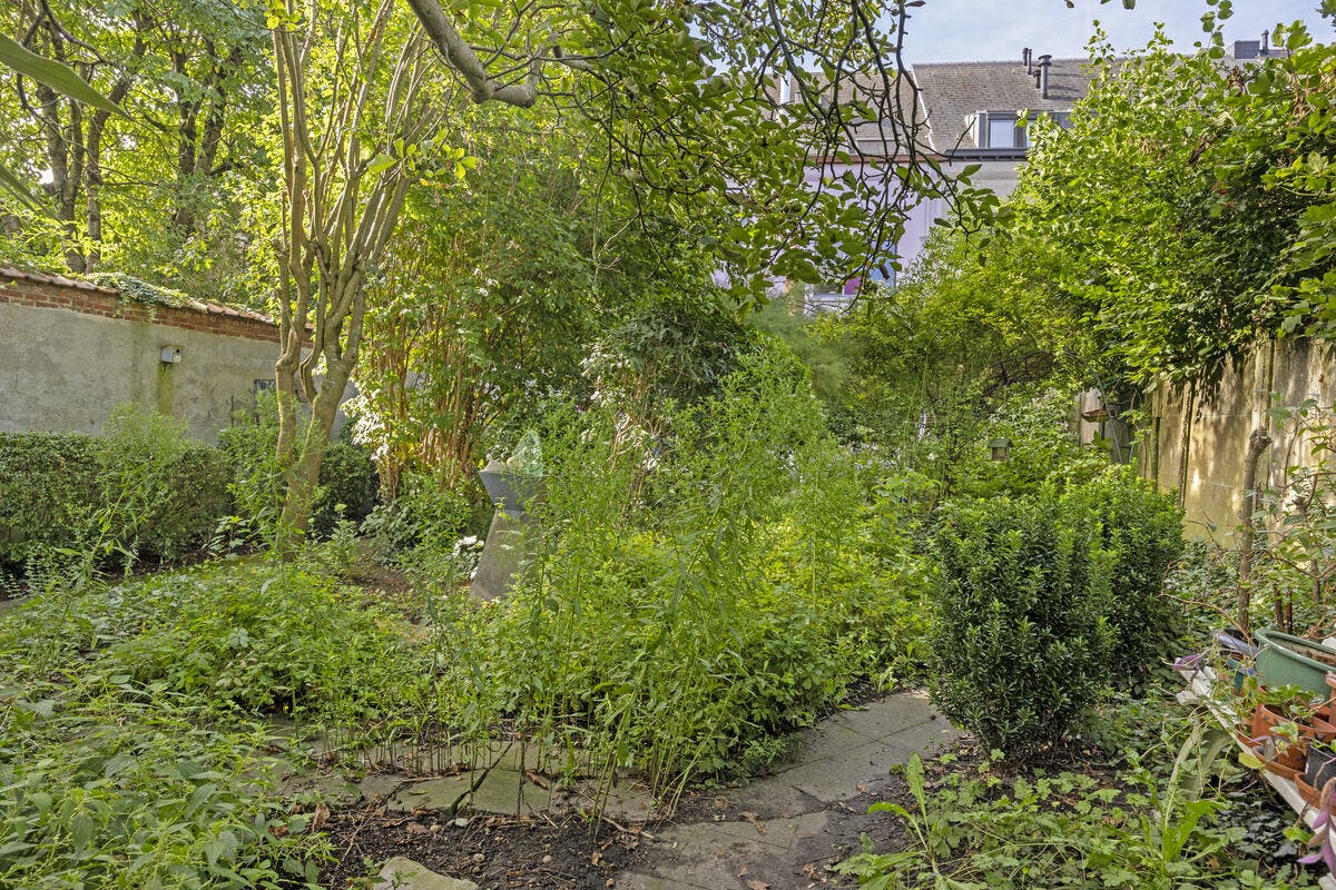 Charmant en ruim huis met 2 garageboxen in hartje Vilvoorde foto 9