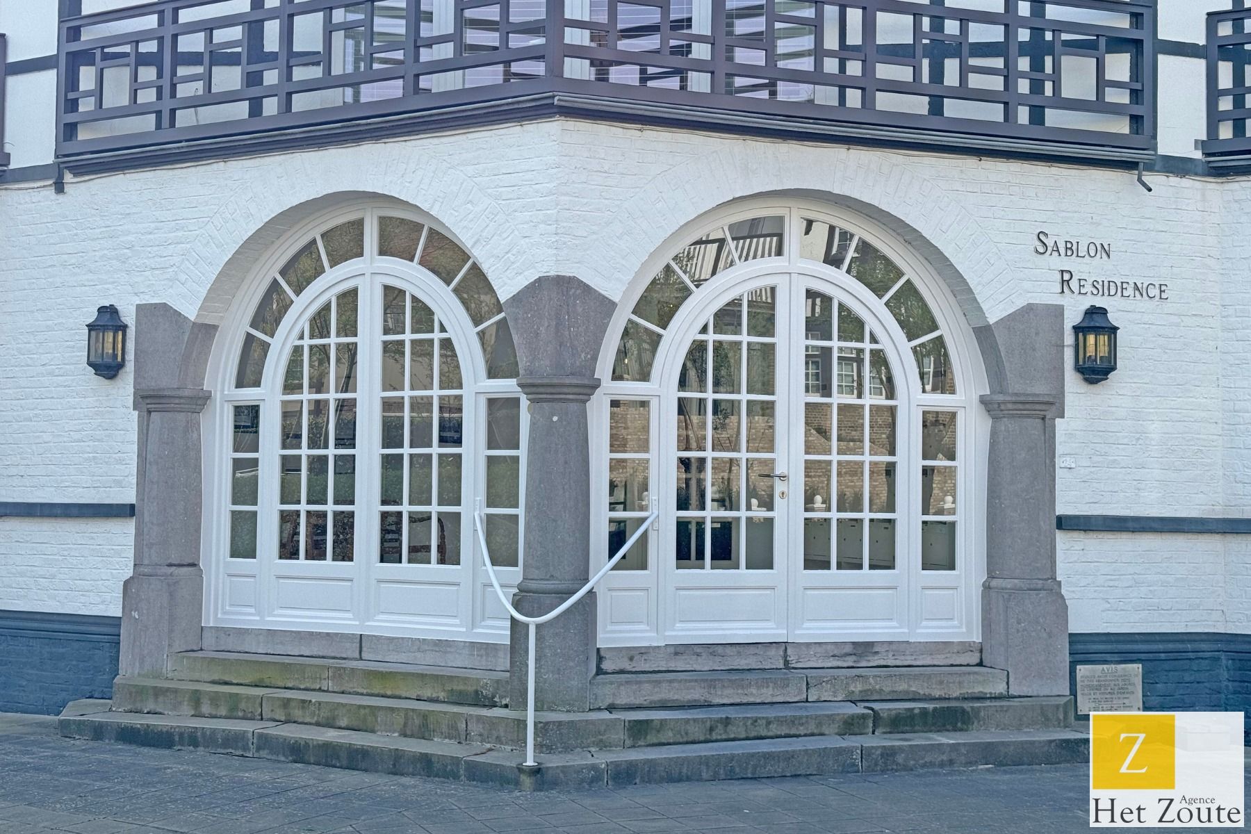 Te renoveren appartement in iconische residentie te Knokke foto 18