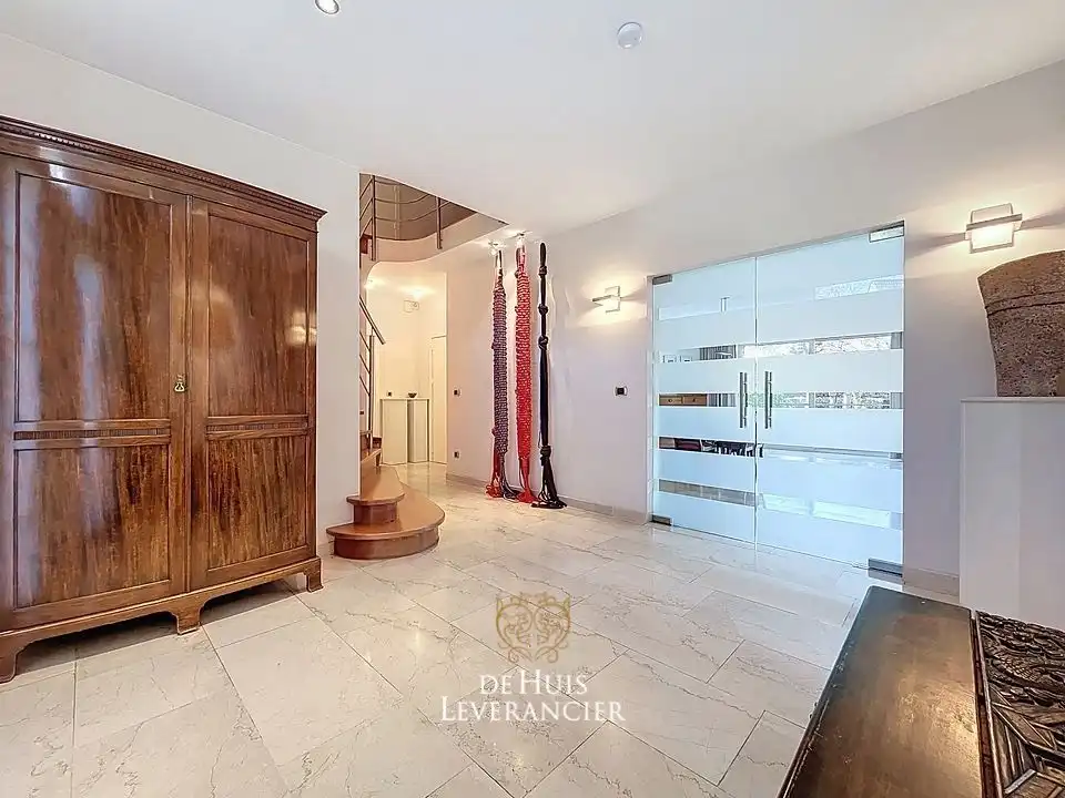 Exclusieve villa op uitzonderlijk perceel van 1 767 m², grenzend aan natuurgebied foto 38