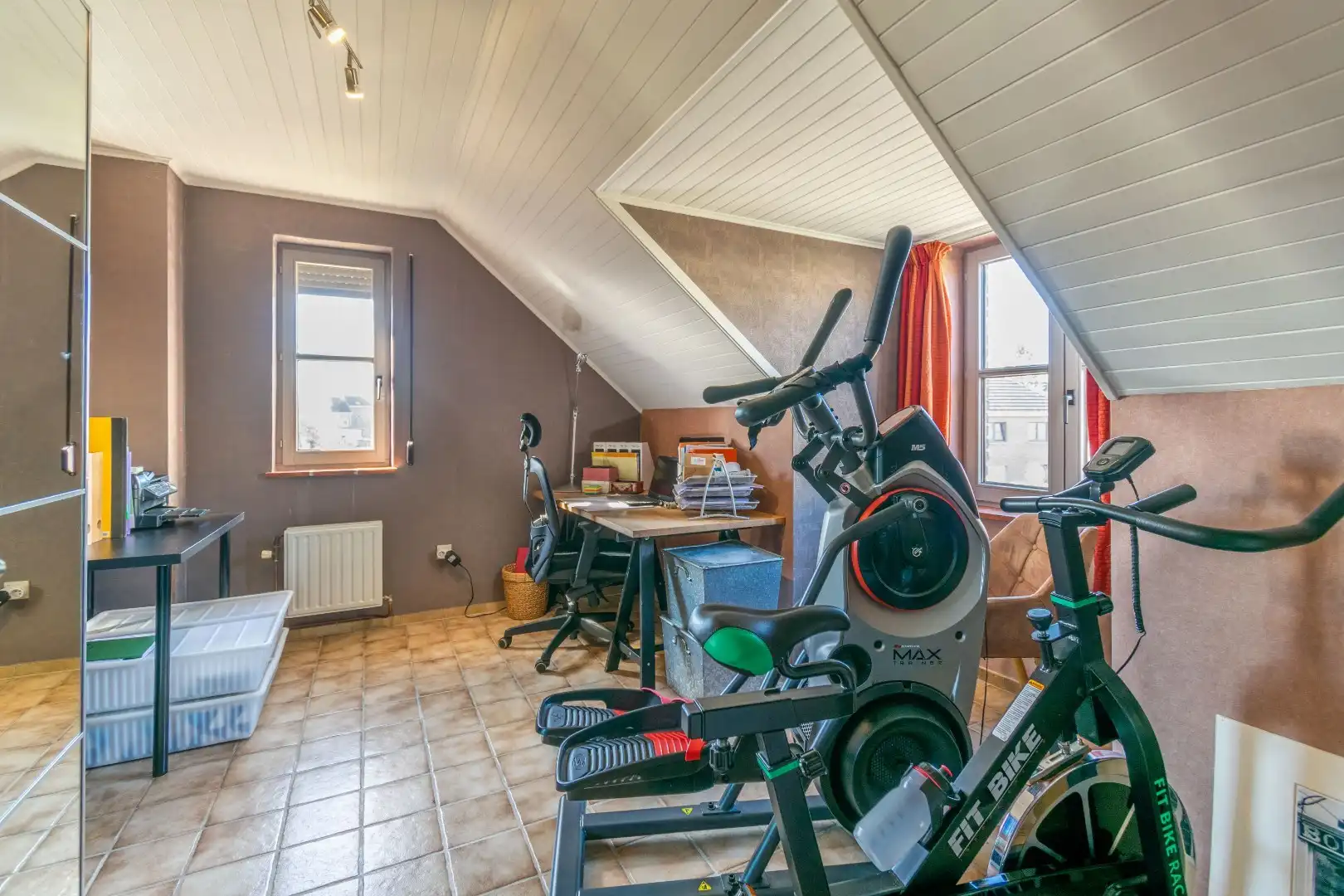 INSTAPKLARE WONING MET 3SLP, TUIN & GARAGE! foto 17