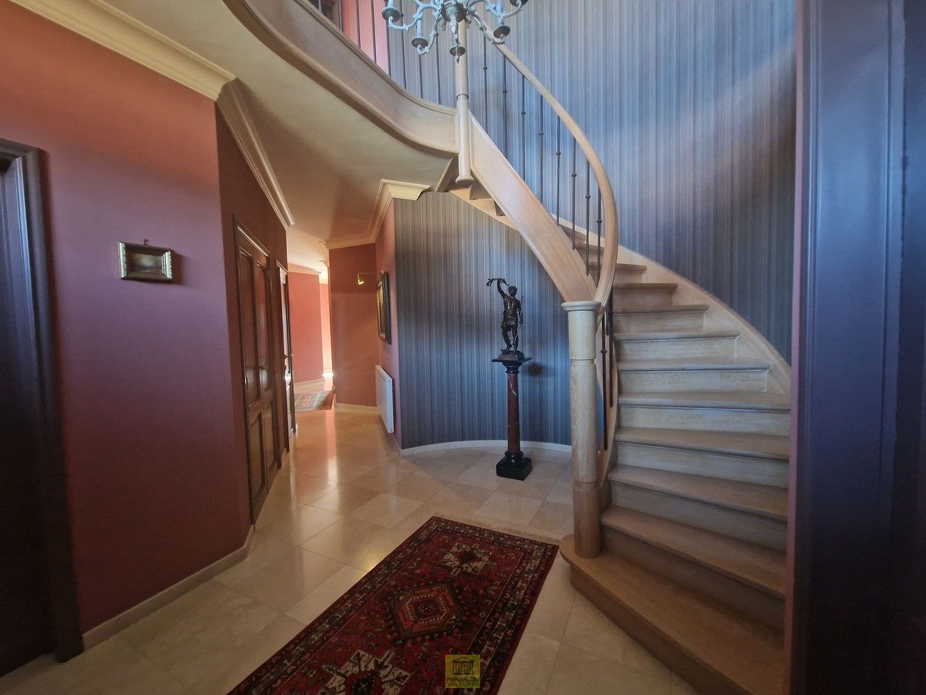 Charmante ruime villa in rustige, doodlopende straat foto 20