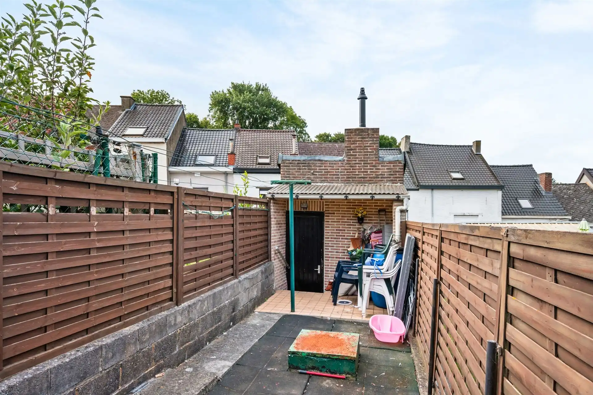 Ruime gezinswoning met tuin, terras en panoramisch uitzicht foto 18