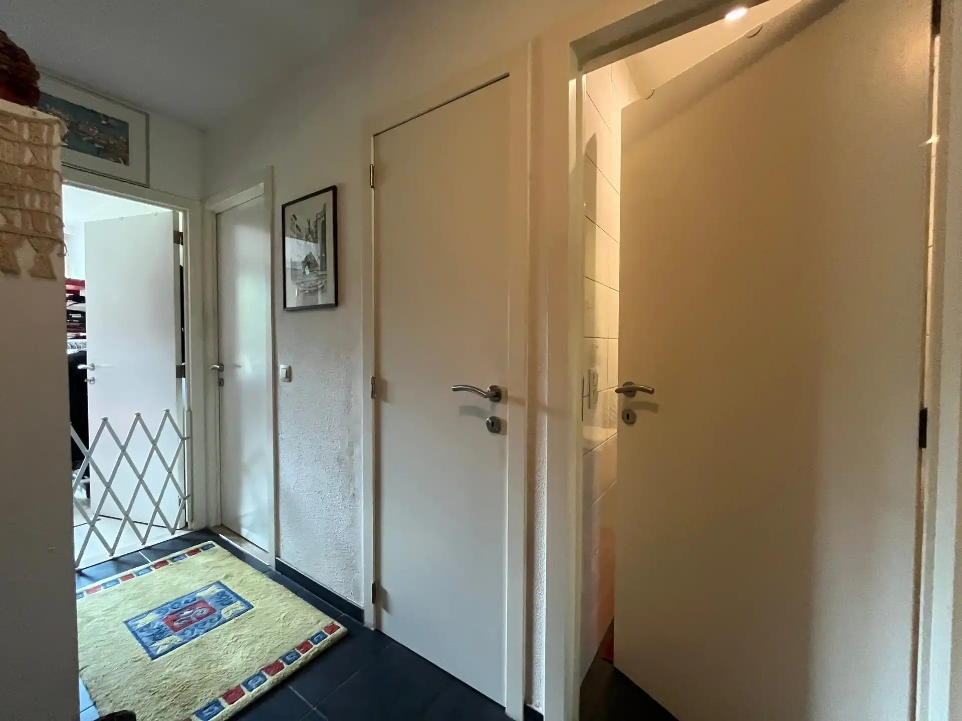 Appartement met terras en autostaanplaats foto 6