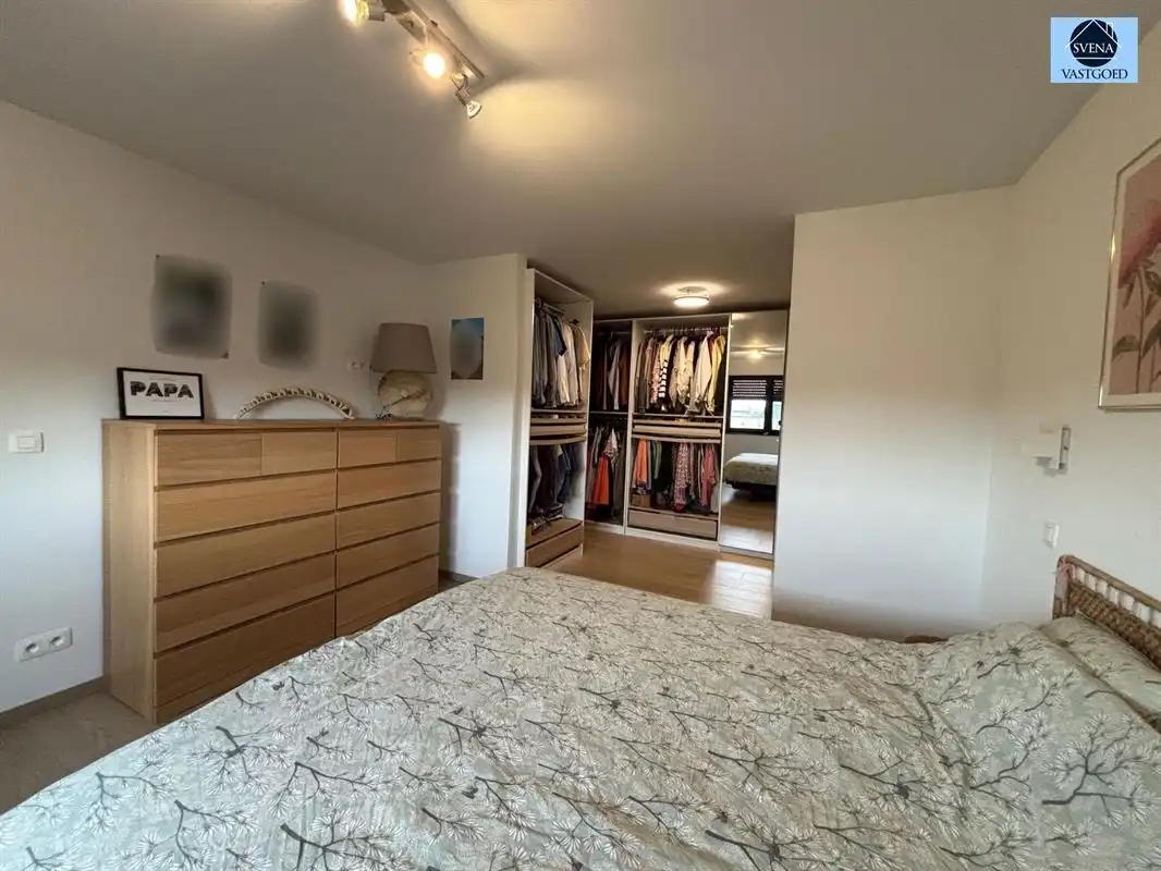 LUXUEUZE RECENTE WONING MET 3 SLAAPKAMERS, GARAGE EN TUIN foto 13