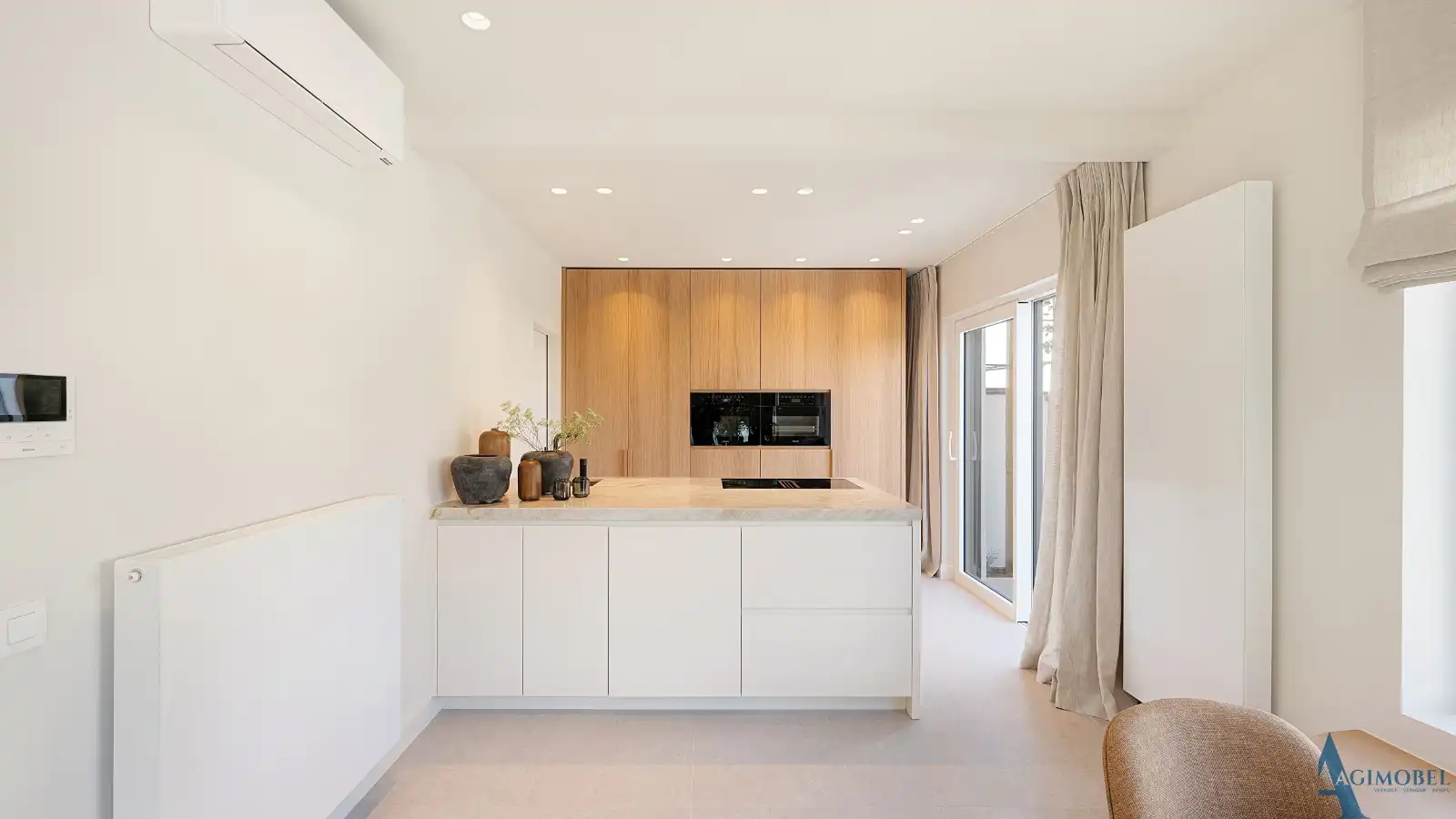 Schitterende luxe-koppelvilla met 5 slaapkamers in het rustige Duinbergen. foto 9