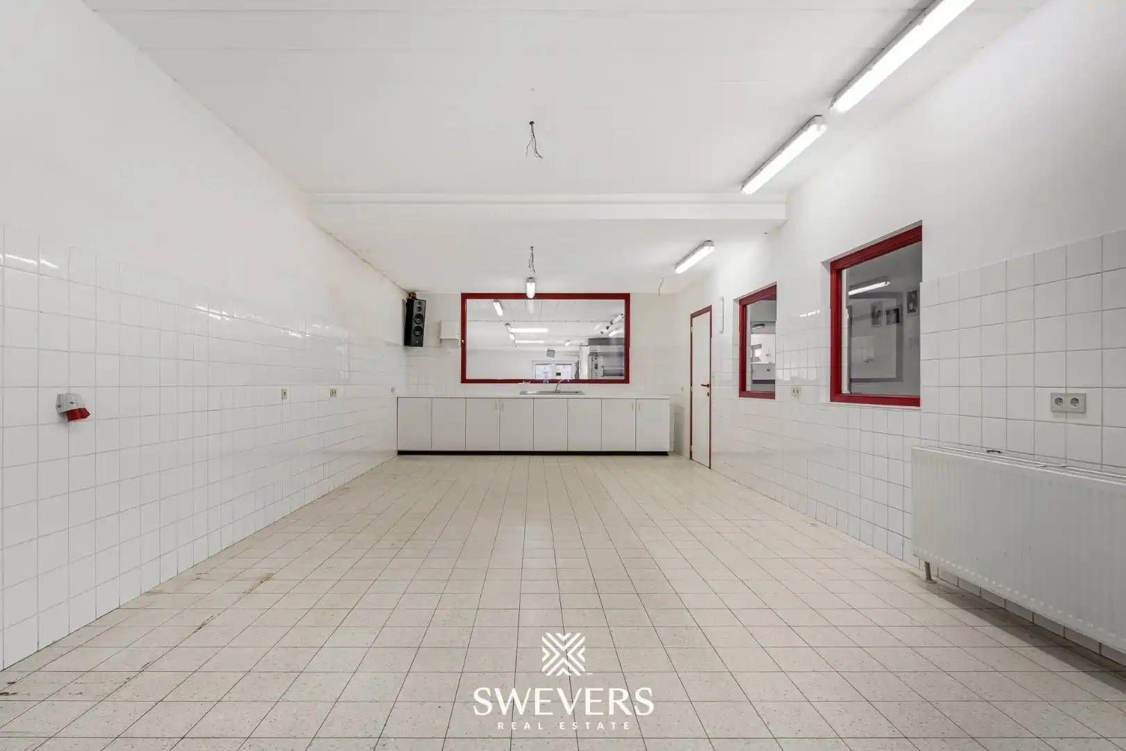 Multifunctioneel handelspand met instapklare woonst van 498m²  foto 10