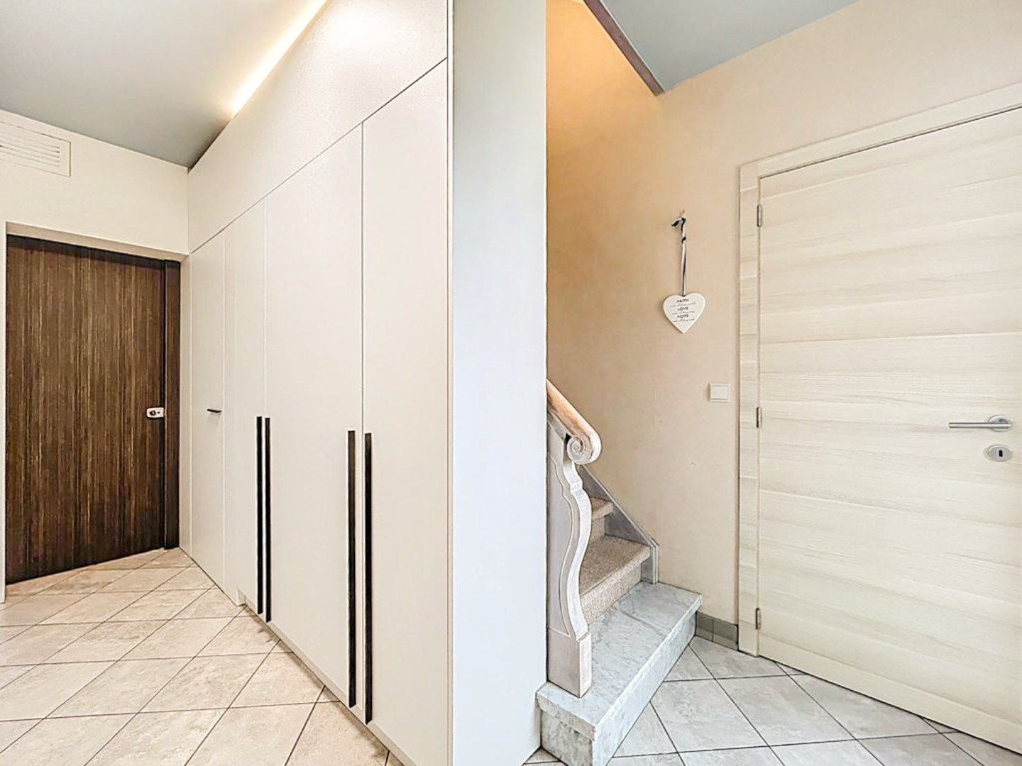  Instapklaar huis met praktijkruimte, kangoeroewonen mogelijk foto 12