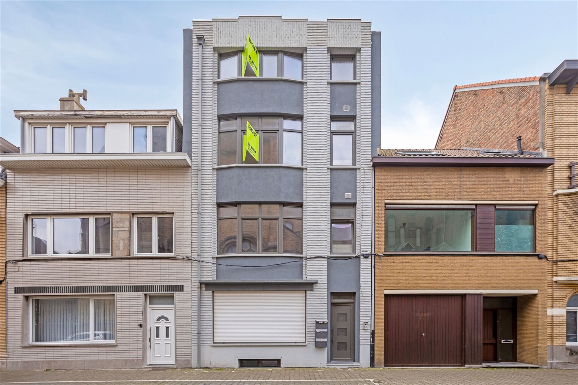 Appartement met 3 slk en 2 badk + terras op 250 m van de zee in Oostende foto {{pictureIndex}}