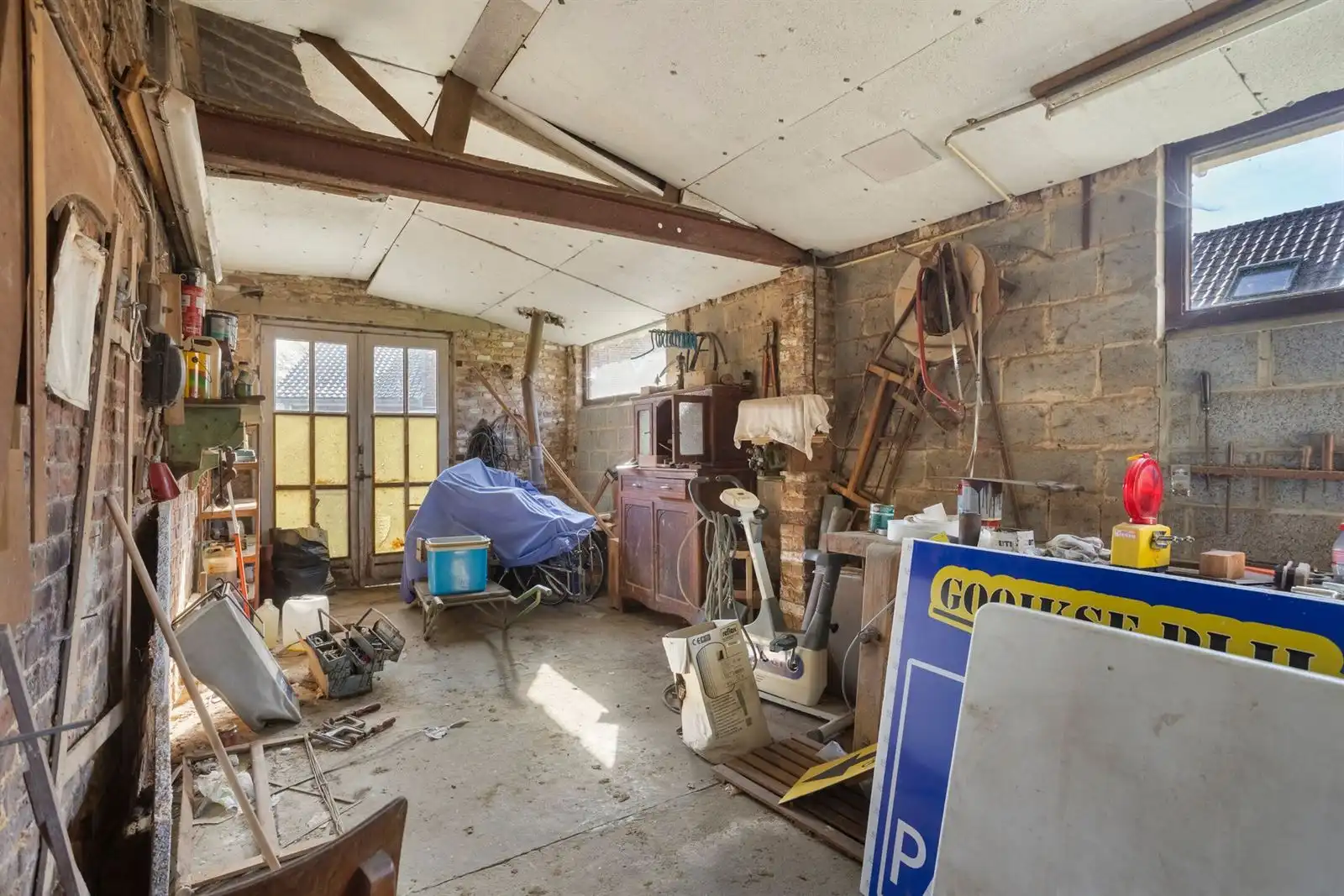 Magazijn met woning  foto 7