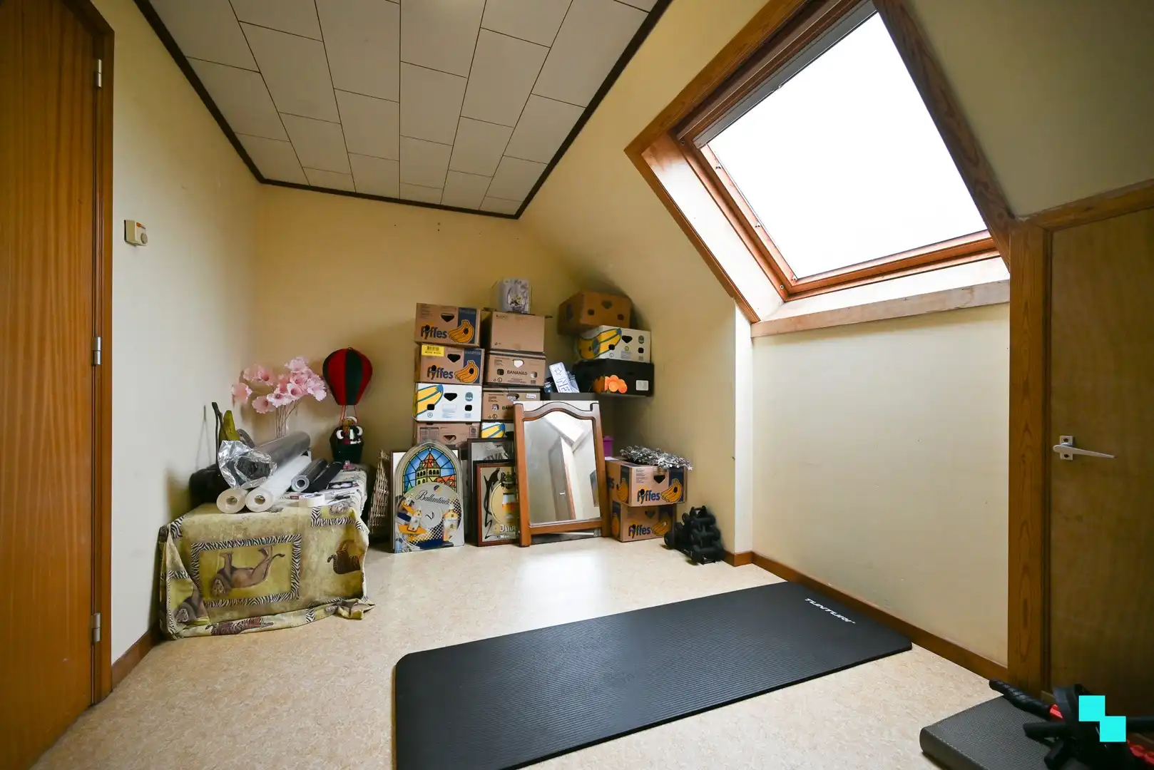 Ruime gezinswoning in doodlopende straat te Izegem foto 26