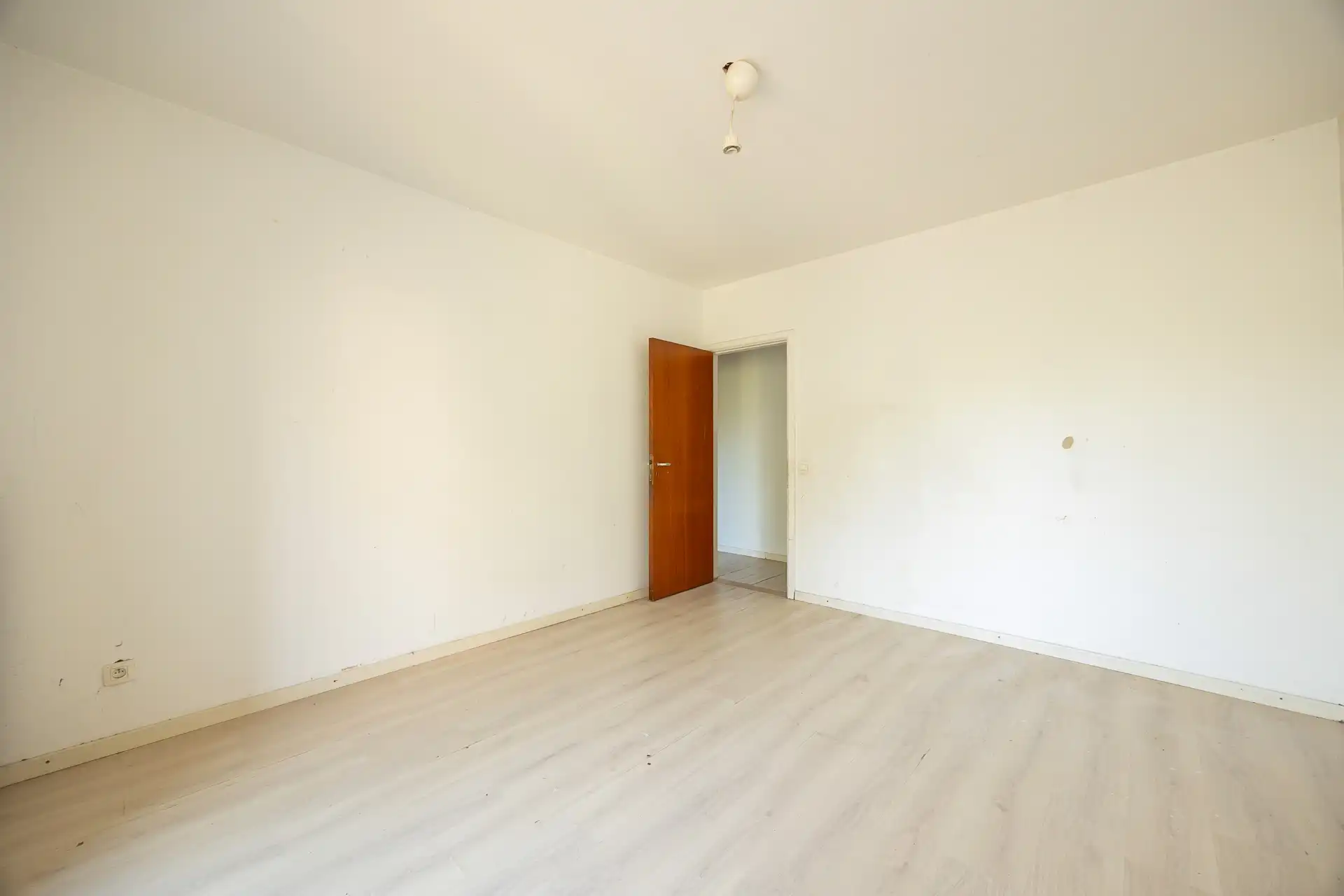 Appartement met 2 slpk, terras en autostaanplaats foto 14