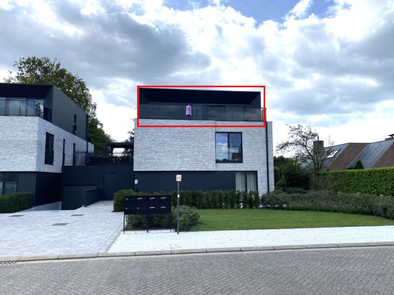 NIEUWBOUW BEMEUBELD LUXE DAKAPPERTEMENT (+-94m²) met 2 terrassen, garage foto 1