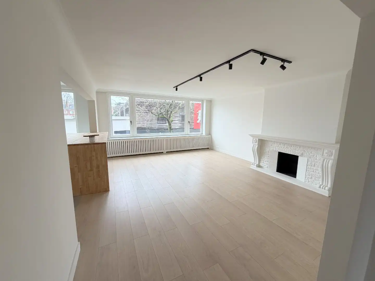 Gerenoveerd appartement met 2 slaapkamers, zonnig terras, kelderberging in Kortrijk foto 2