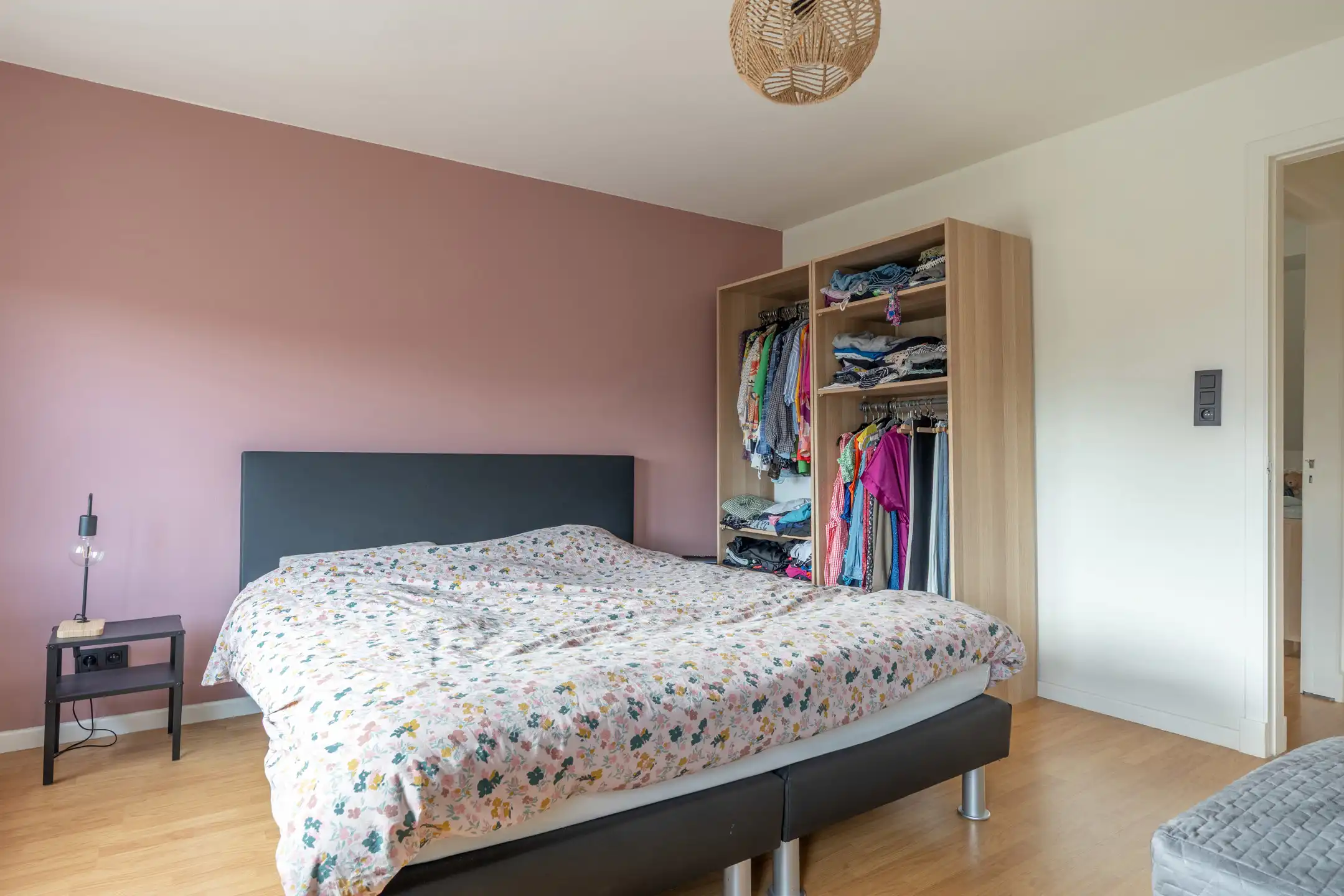 Instapklare 3 slaapkamerwoning met bureau en tuin te Turnhout foto 22