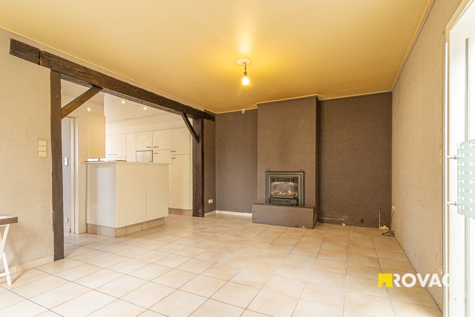 Te renoveren hoekwoning met potentieel foto 3