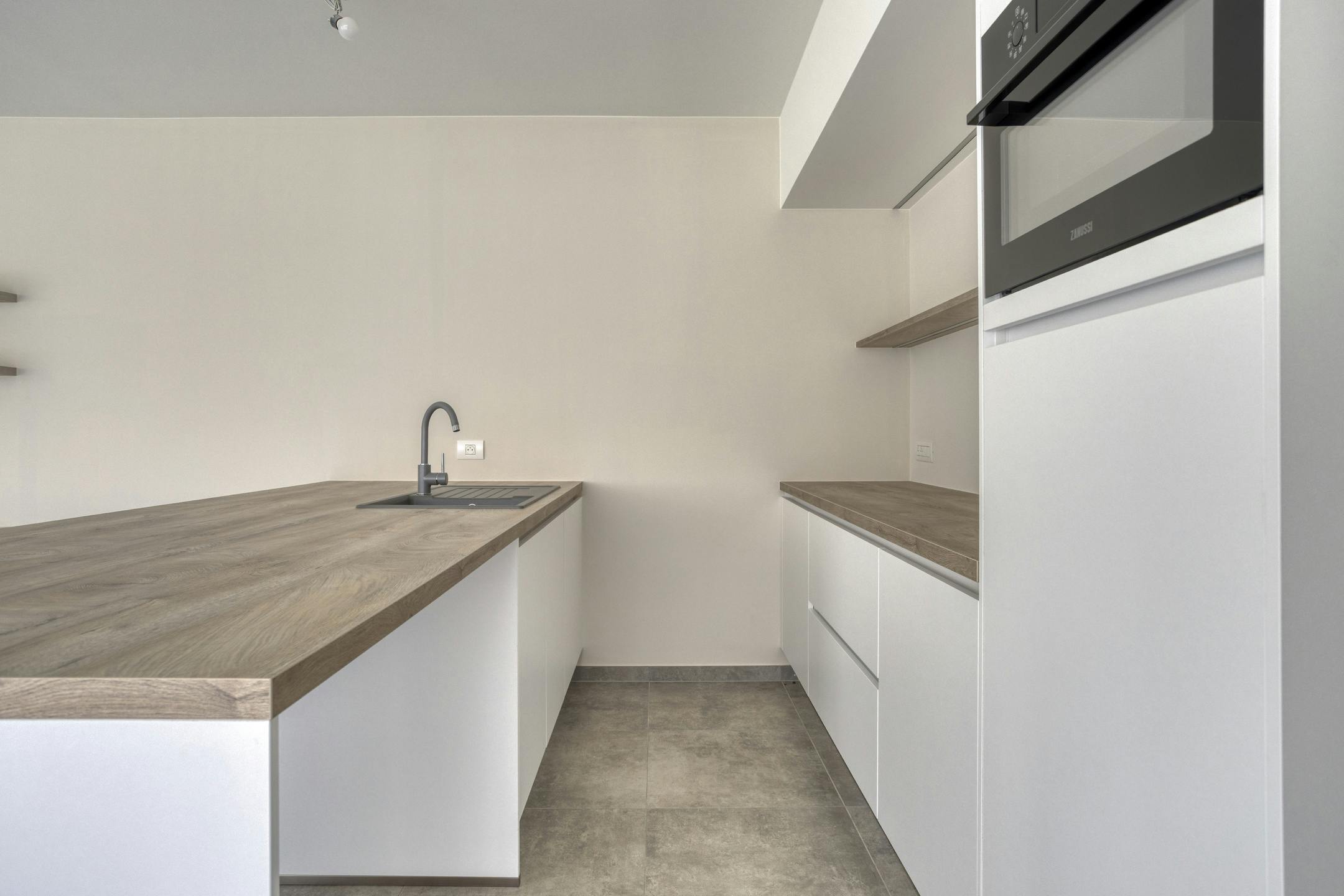 Modern appartement met mogelijkheid tot kantoor of praktijk foto 6