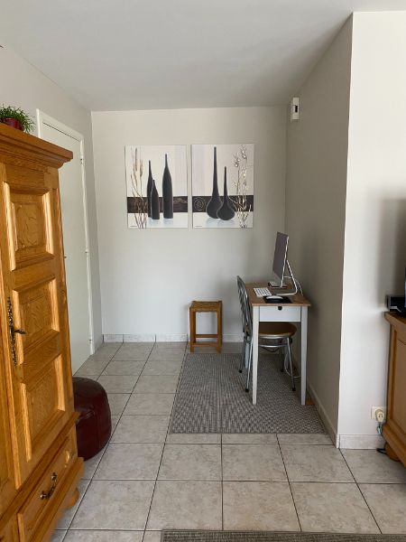 Gelijkvloers appartement met inpandige garage nabij centrum Houthalen. foto 4